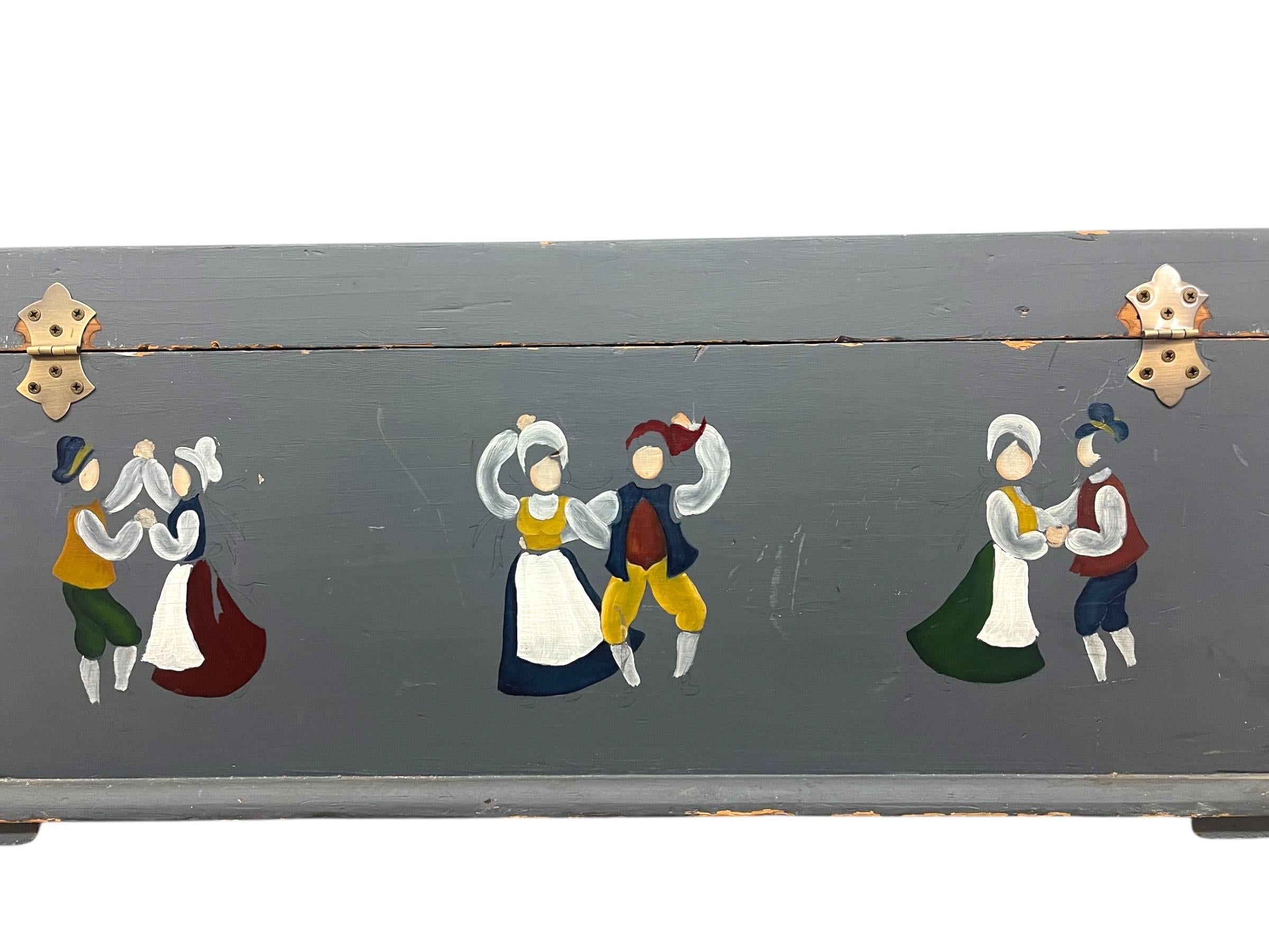 Cassapanca o baule per coperte d'epoca dipinta a mano in arte popolare norvegese in vendita 1