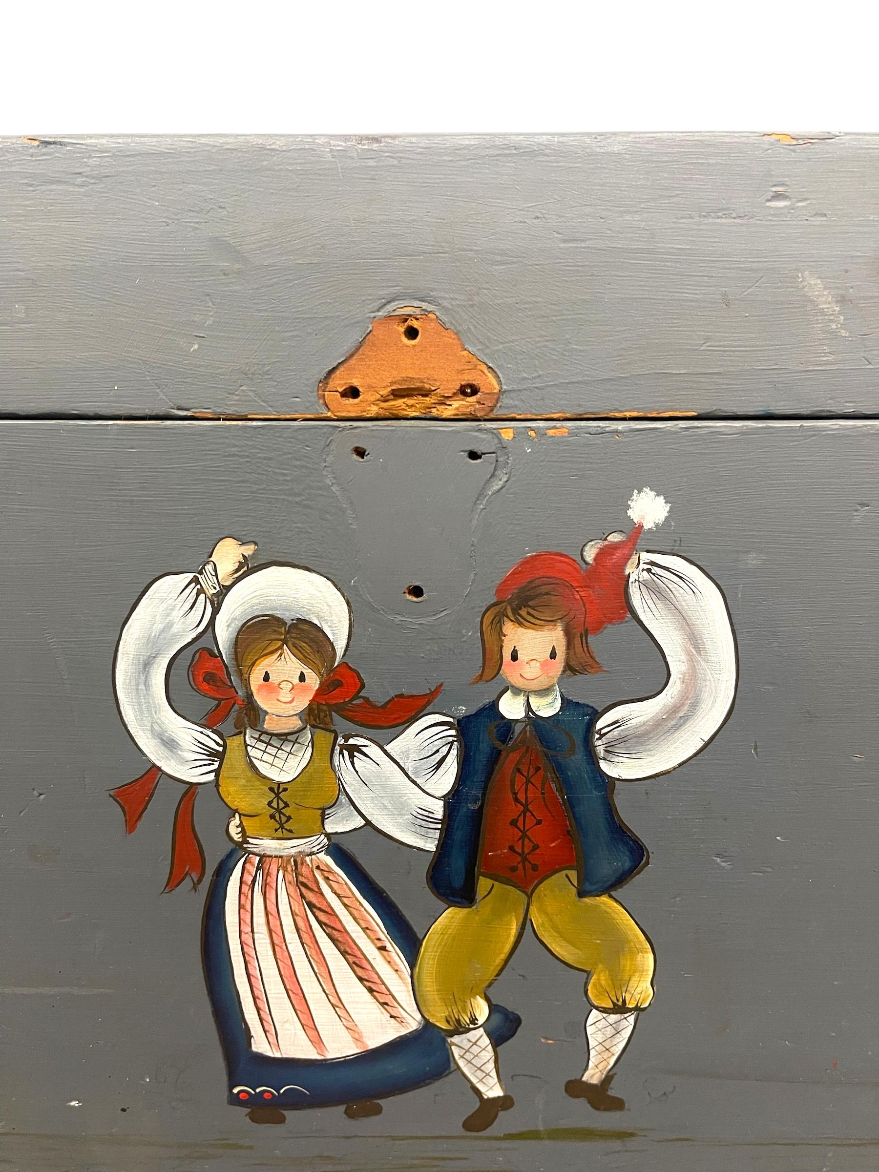 Cassapanca o baule per coperte d'epoca dipinta a mano in arte popolare norvegese in vendita 3