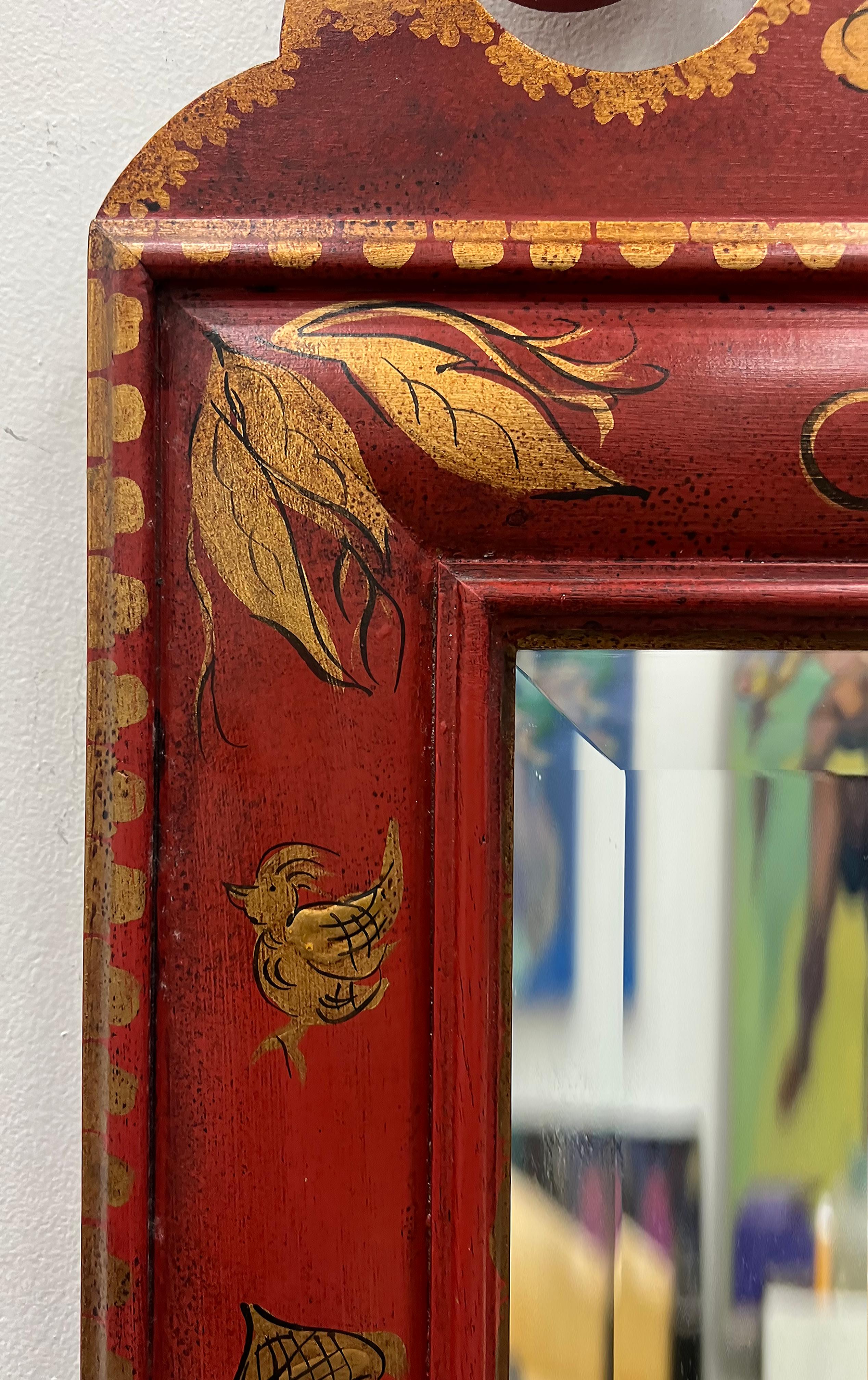 Vintage Hand Painted Red Wood Chinoiserie Spiegel mit vergoldeten Details 1