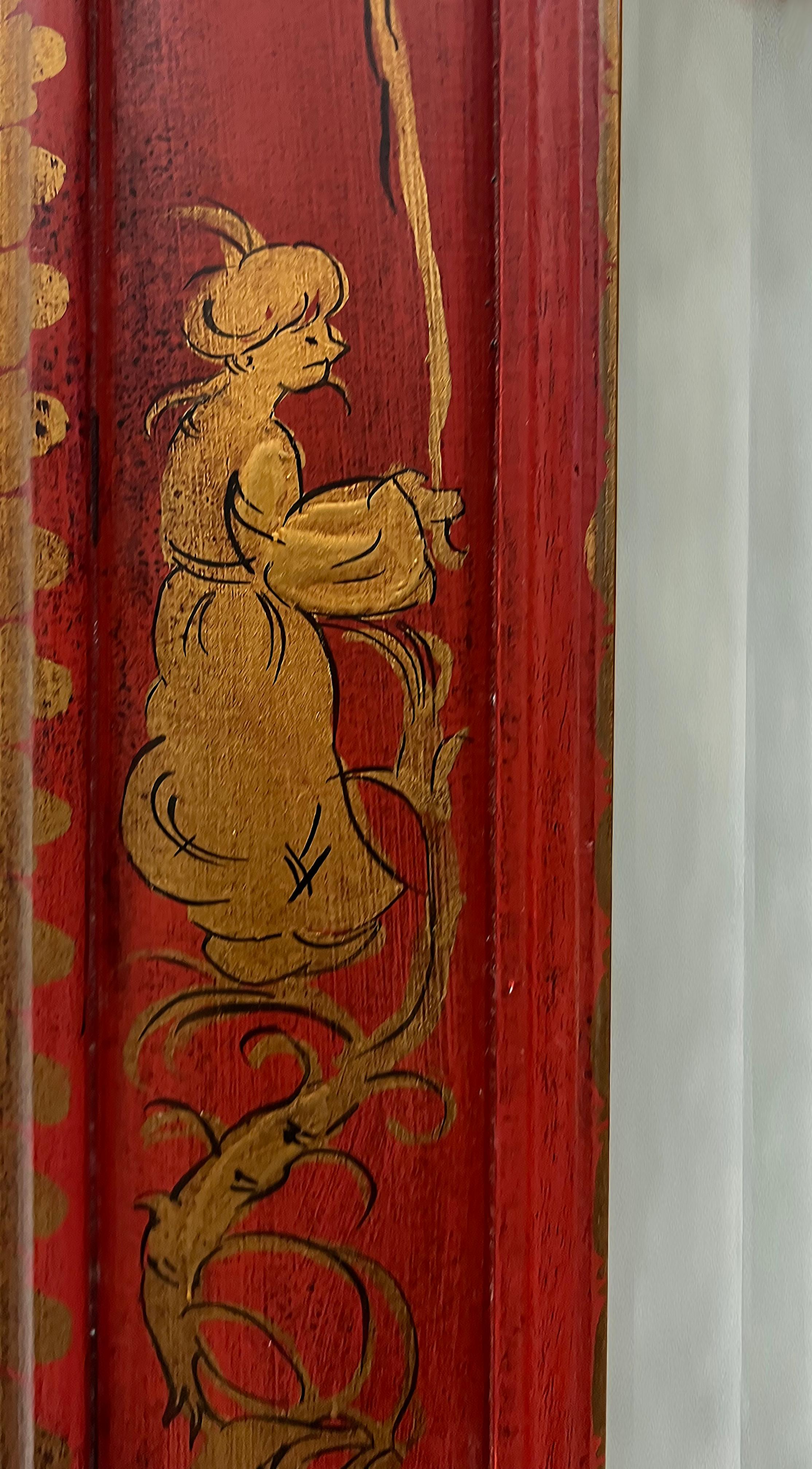 Vintage Hand Painted Red Wood Chinoiserie Spiegel mit vergoldeten Details 2