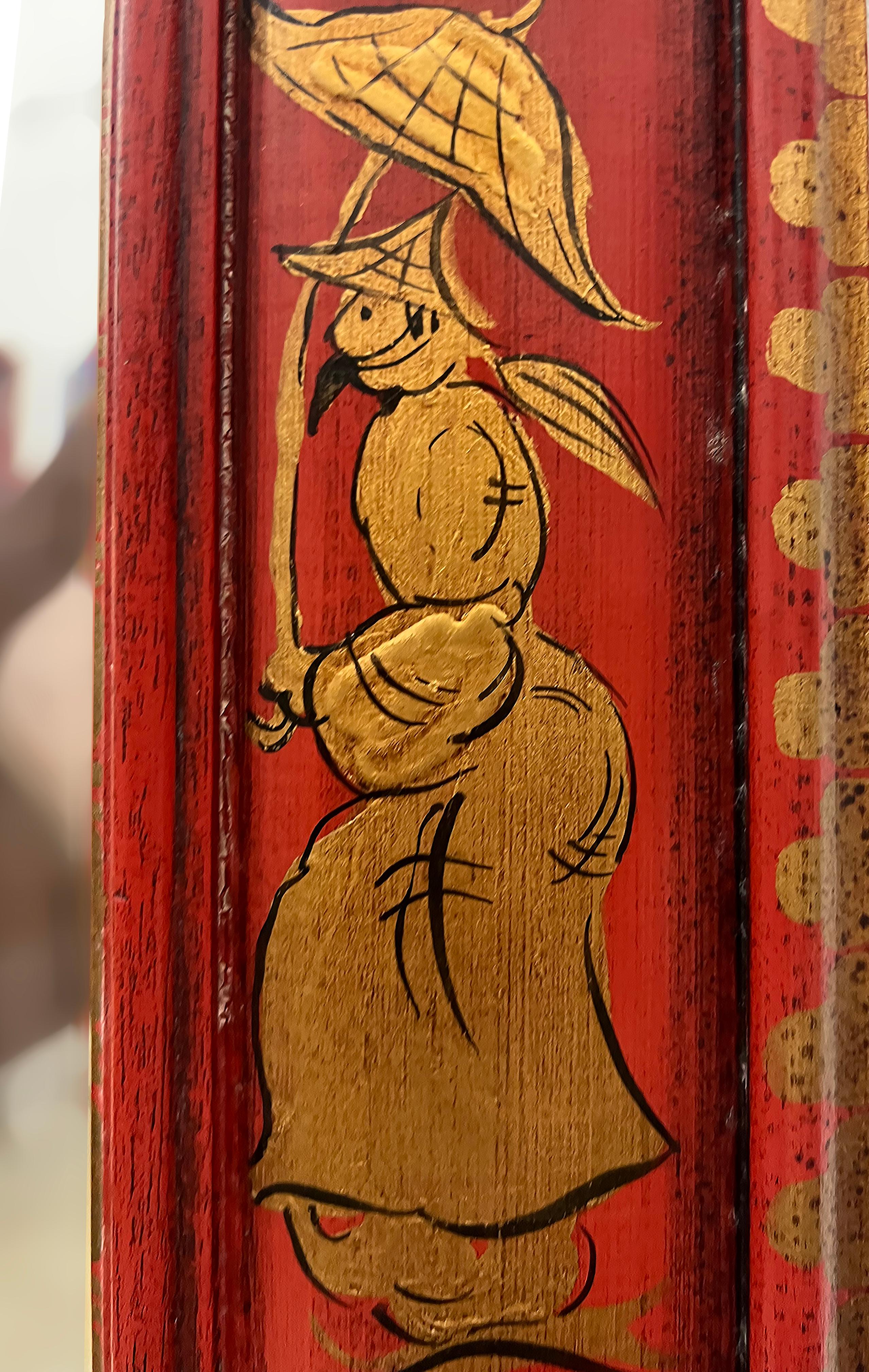 Vintage Hand Painted Red Wood Chinoiserie Spiegel mit vergoldeten Details 3