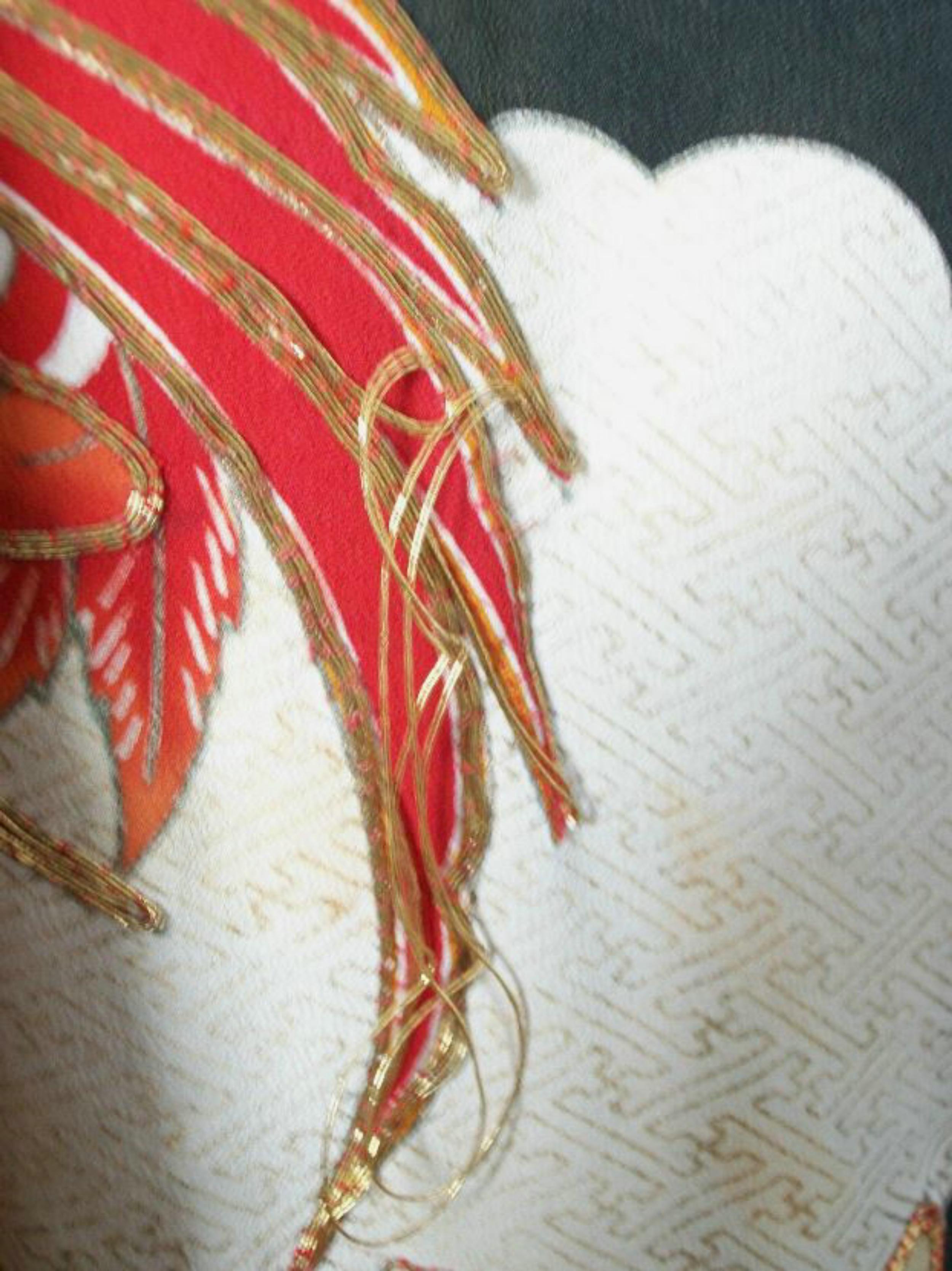 Handbemalter Seidenkimono im Vintage-Stil mit Goldstickerei - Japan - 20. Jahrhundert im Angebot 2