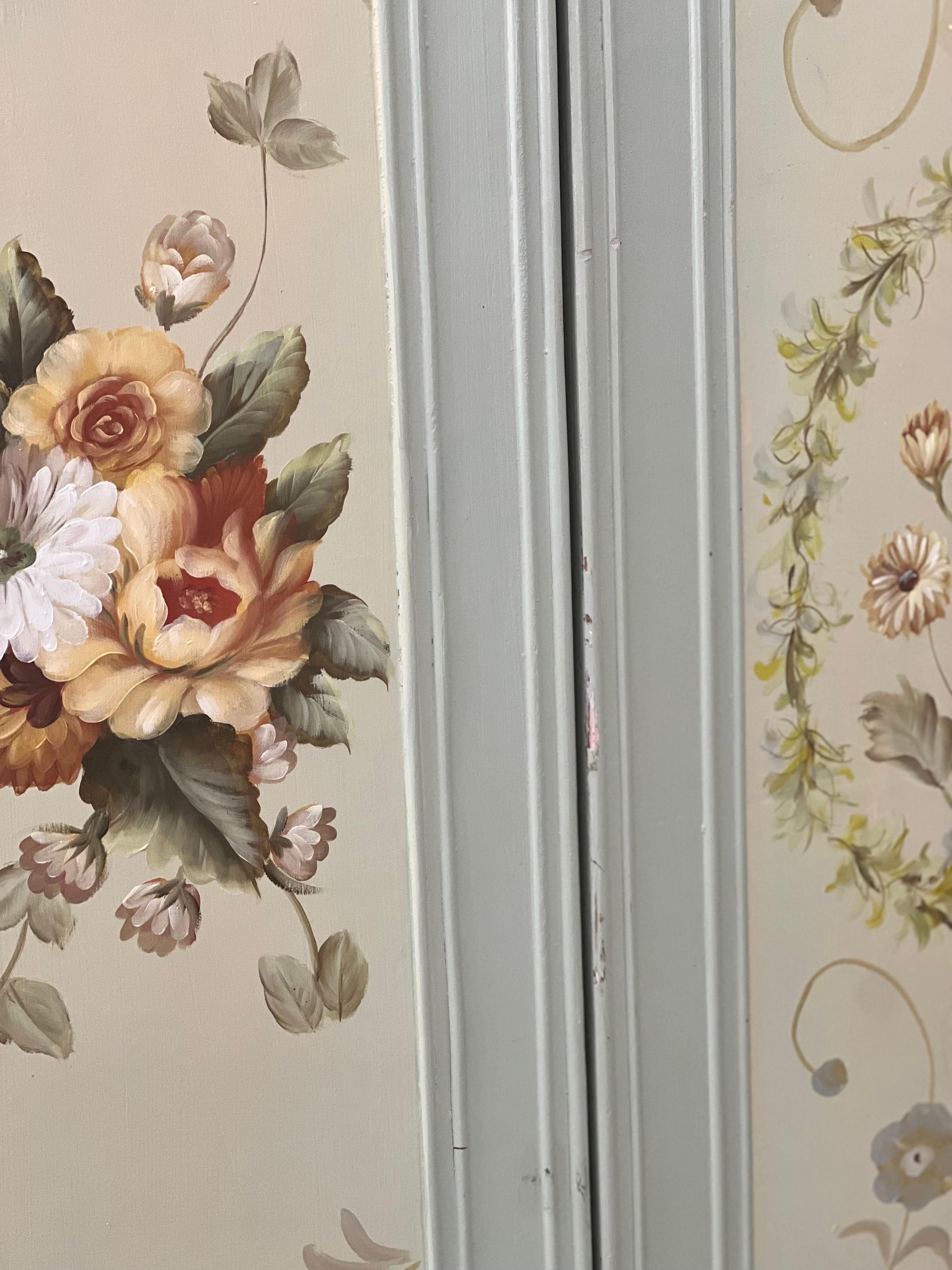 Vintage Hand Painted Three Panel French Wood Room Divider or Partition Screen For Sale 5