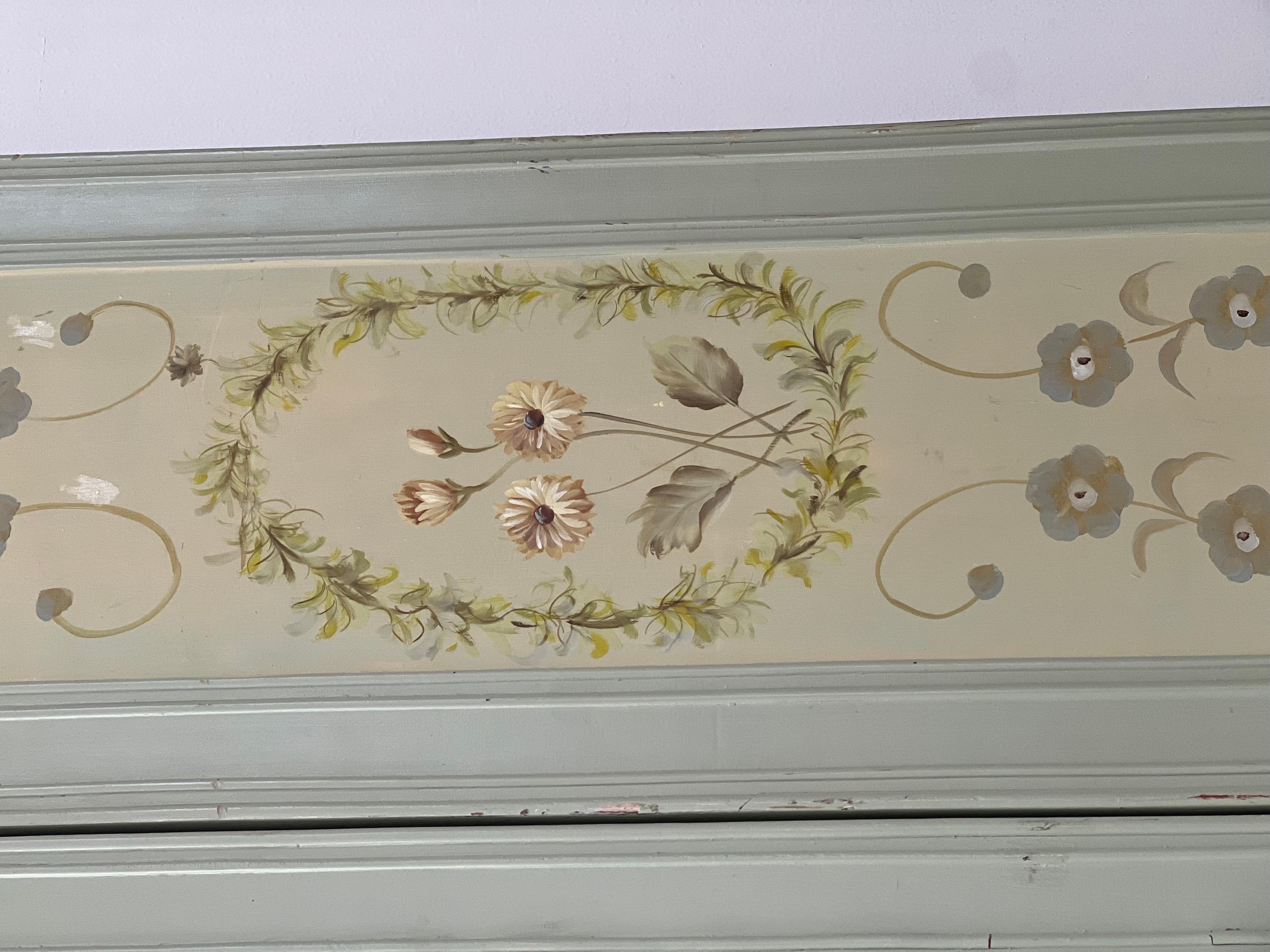 Vintage Hand Painted Three Panel French Wood Room Divider or Partition Screen For Sale 1