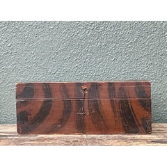 Caja Primitiva Vintage Pintada a Mano a Rayas de Tigre