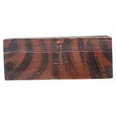 Caja Primitiva Vintage Pintada a Mano a Rayas de Tigre