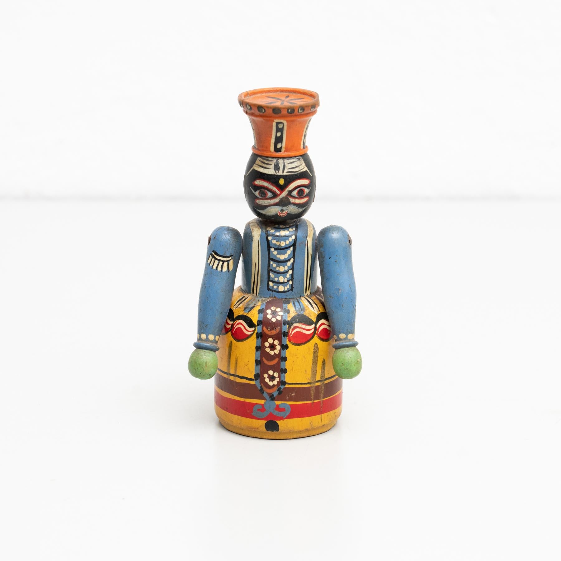 Vintage Hand-Painted Wooden Figure In Good Condition In Barcelona, Barcelona