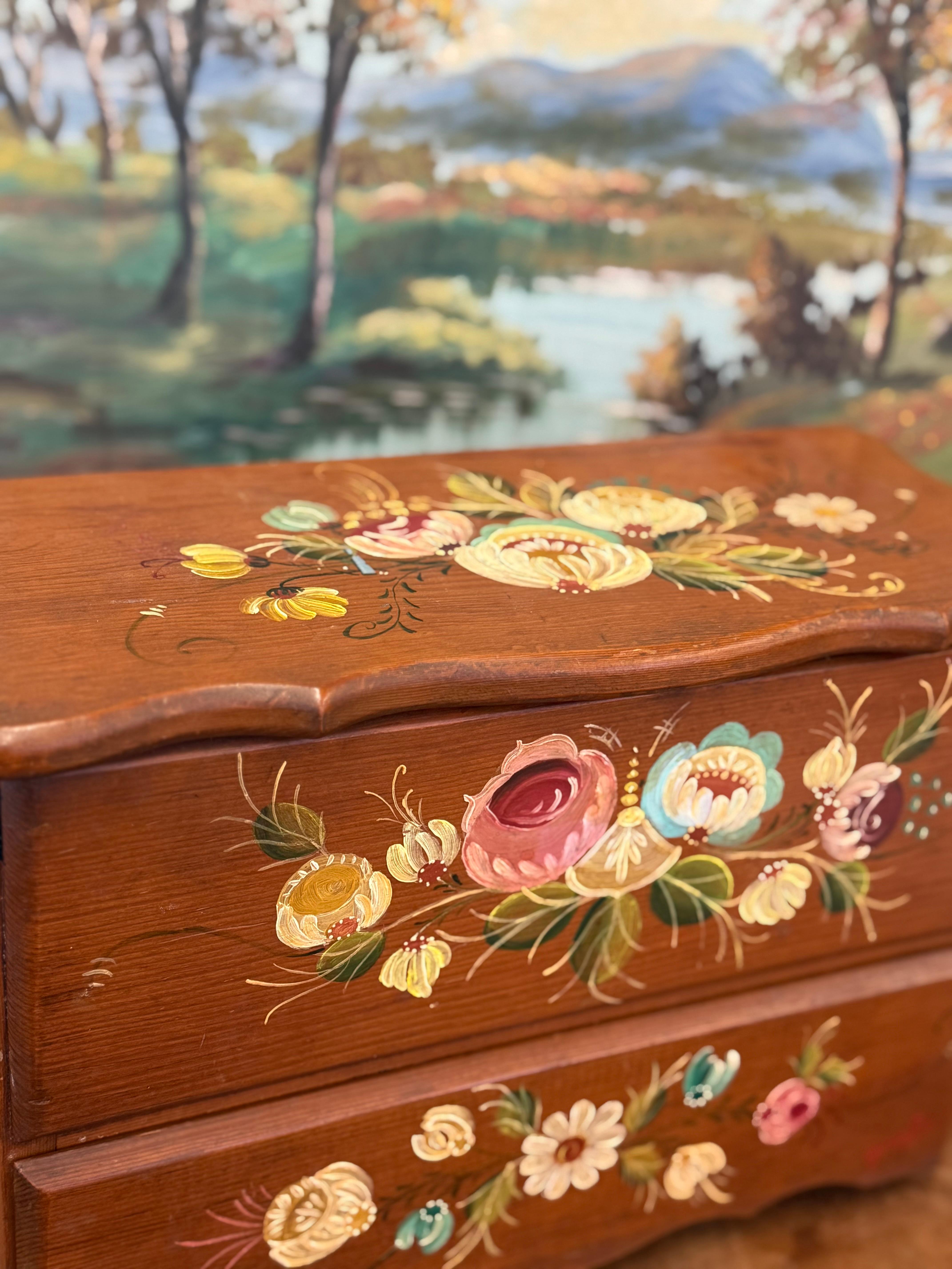 Late 20th Century Vintage Hand-Painted Wooden Jewelry Trinket Box - Folk Art Style For Sale