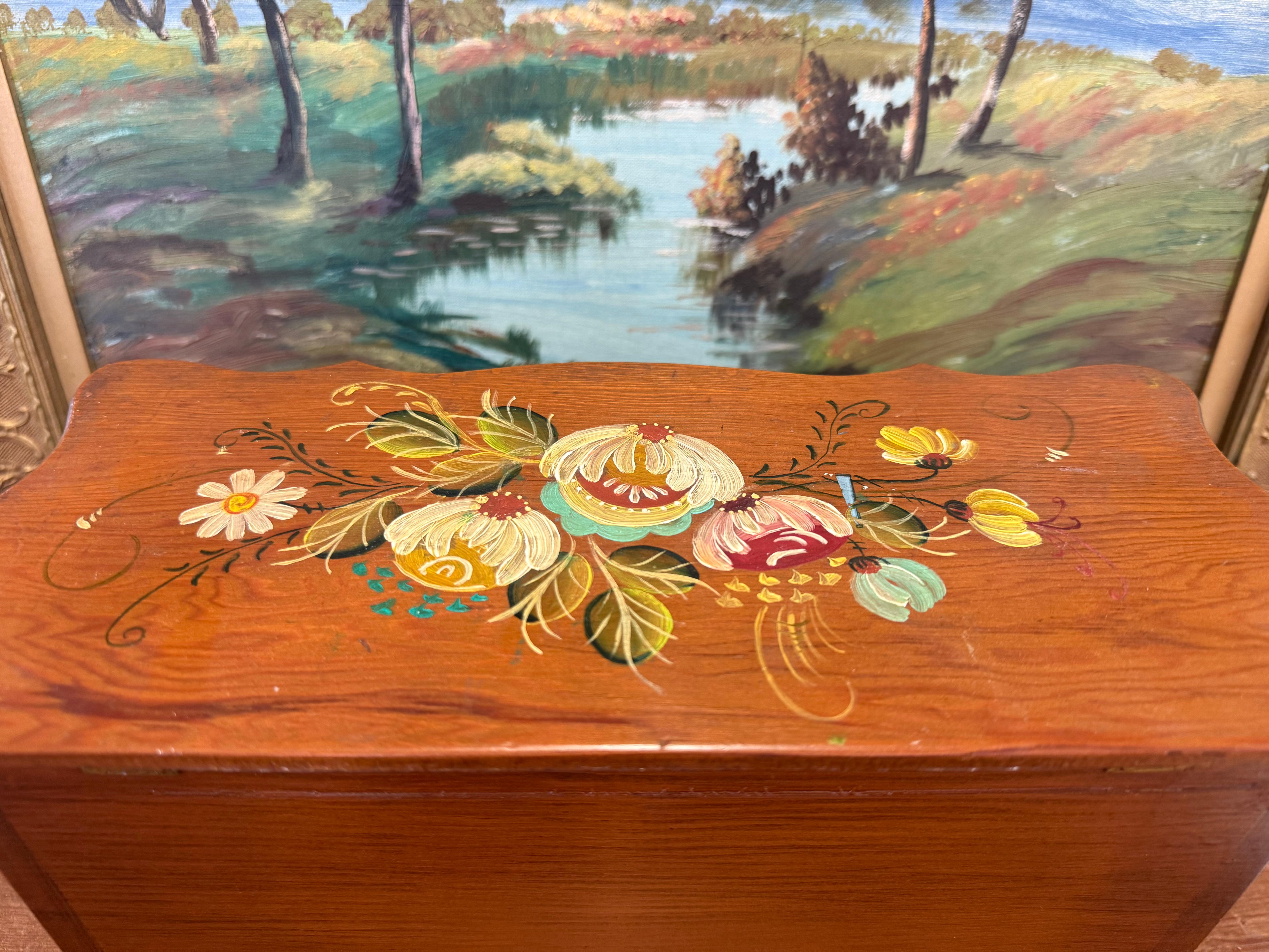 Vintage Hand-Painted Wooden Jewelry Trinket Box - Folk Art Style For Sale 3