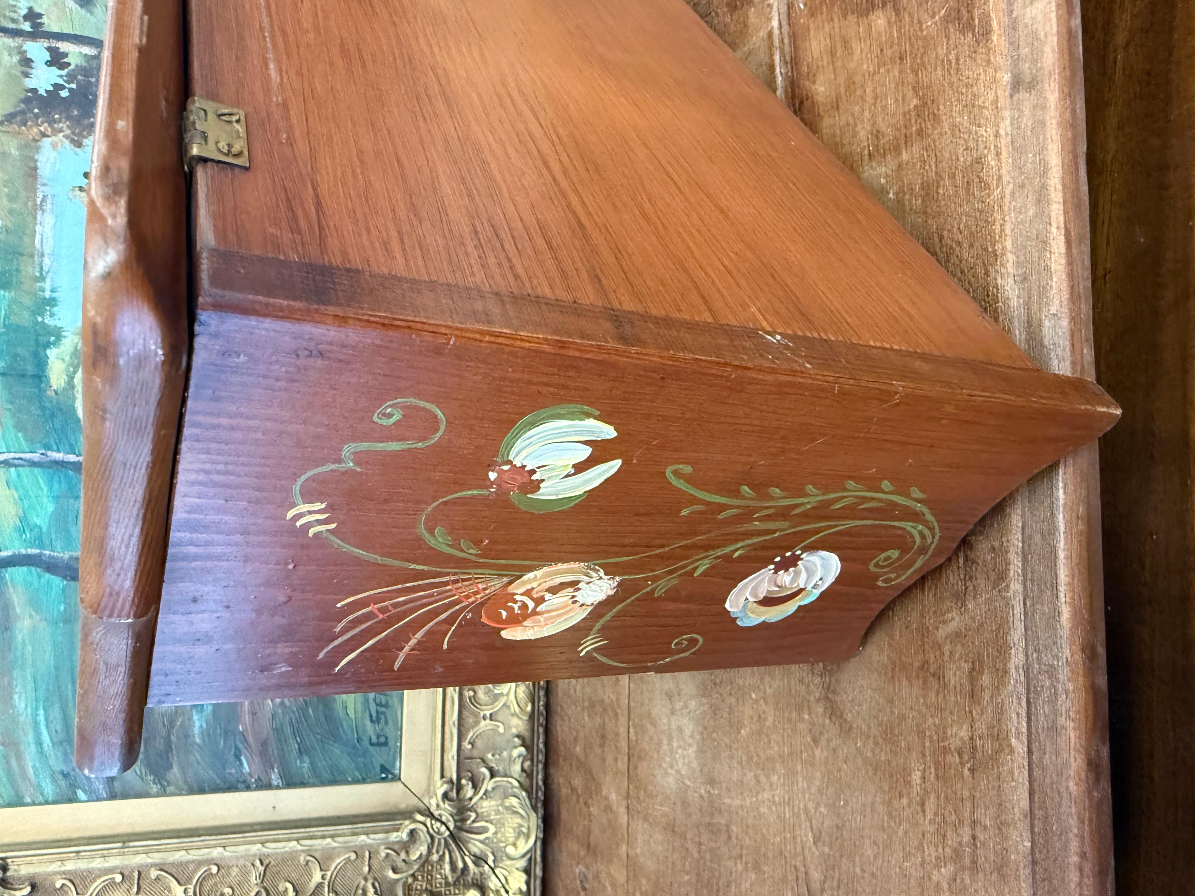 Vintage Hand-Painted Wooden Jewelry Trinket Box - Folk Art Style For Sale 4