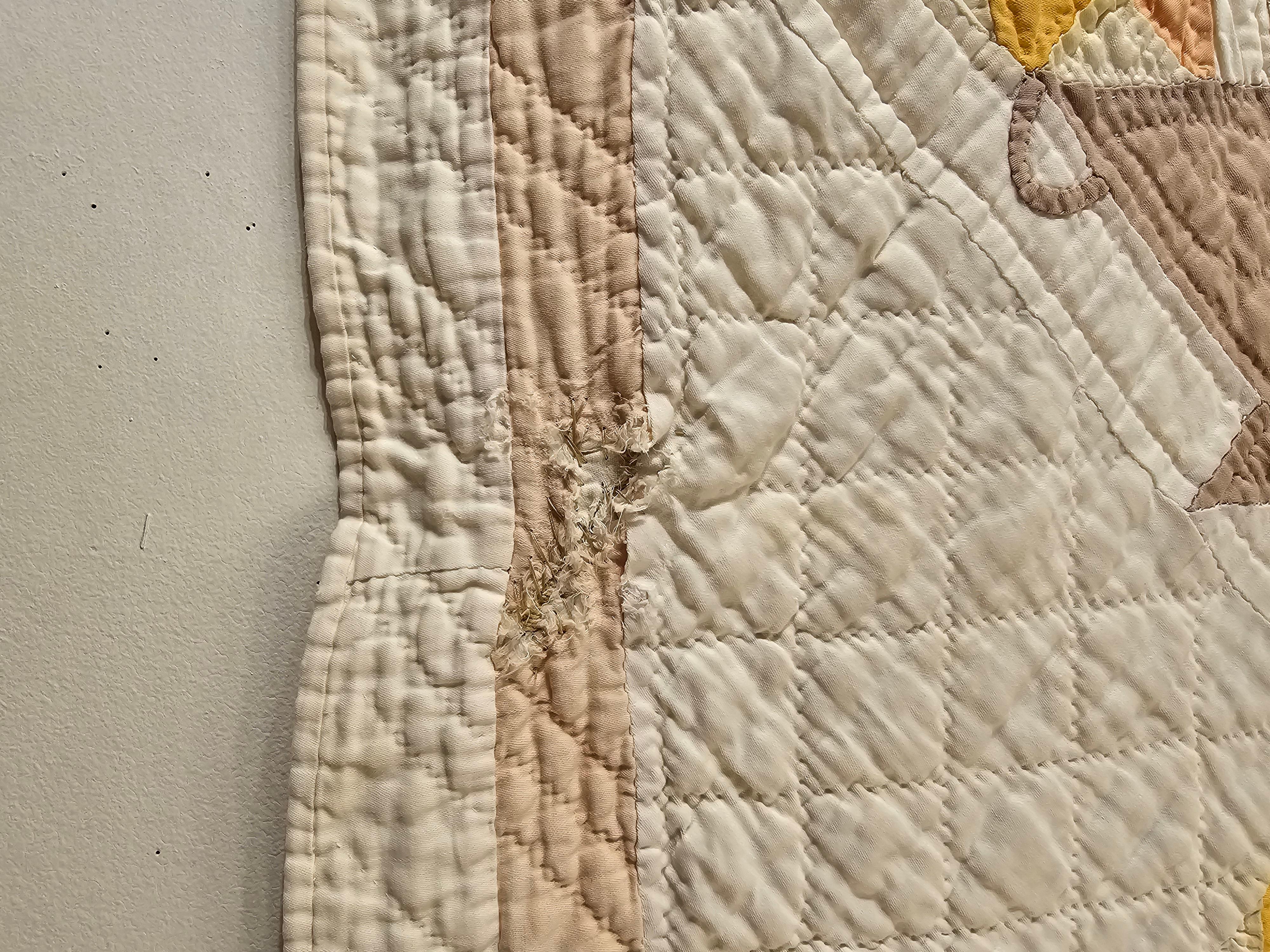 Vintage Hand Stitched Applique Quilt in Korb-Muster in Elfenbein, Brown, Gelb im Angebot 3