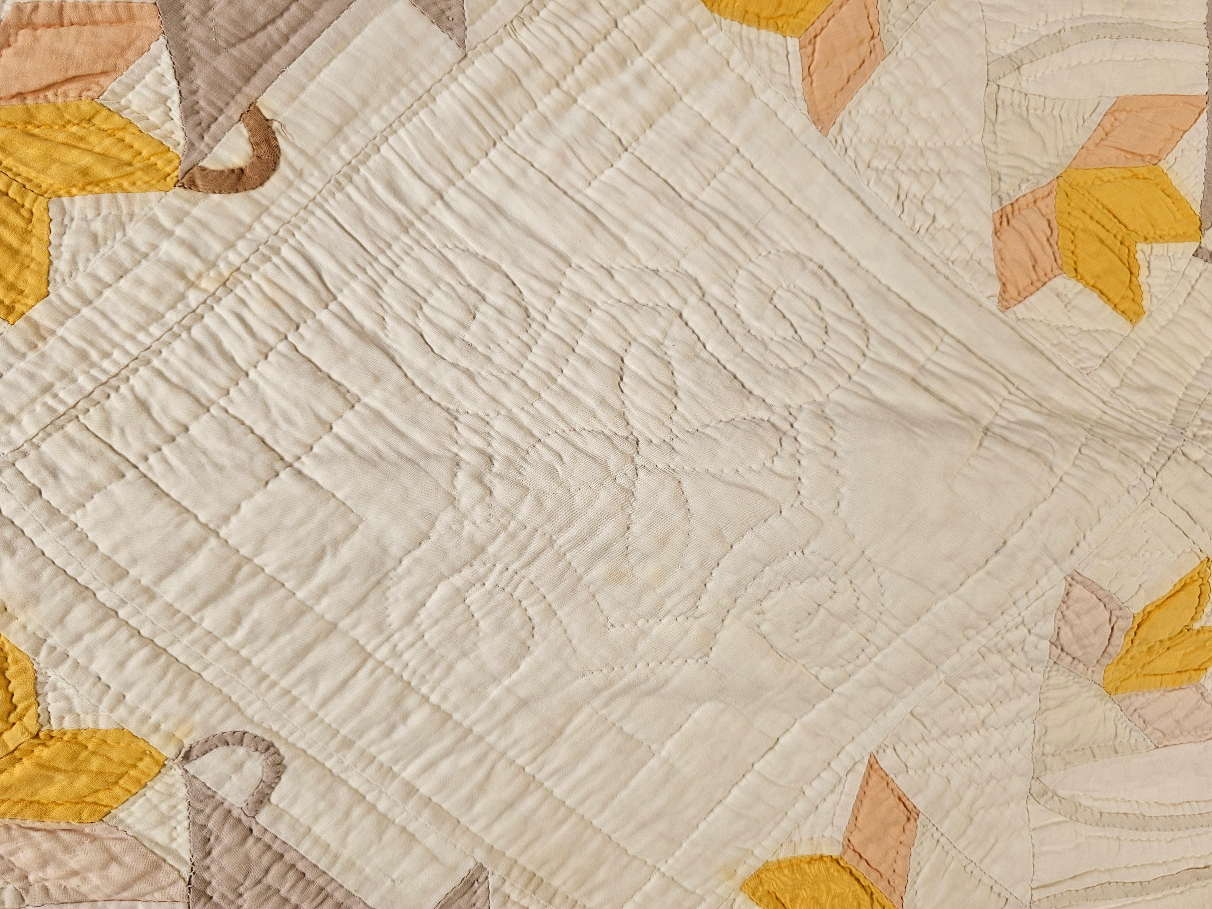 Vintage Hand Stitched Applique Quilt in Basket Pattern in Ivory, Brown, Yellow For Sale 2