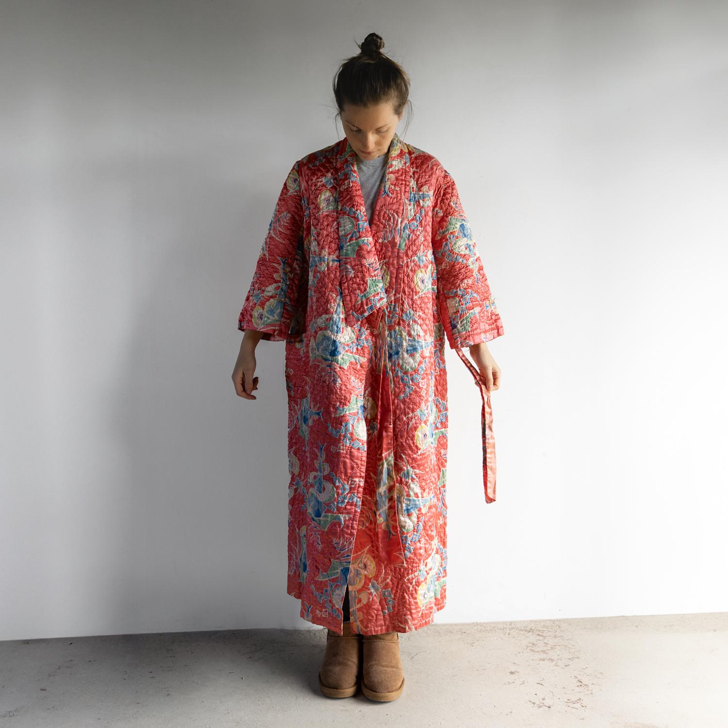 20th Century Vintage Hand Stitched Quilted Satin House Coat/Dressing Gown/Robe, 1930s