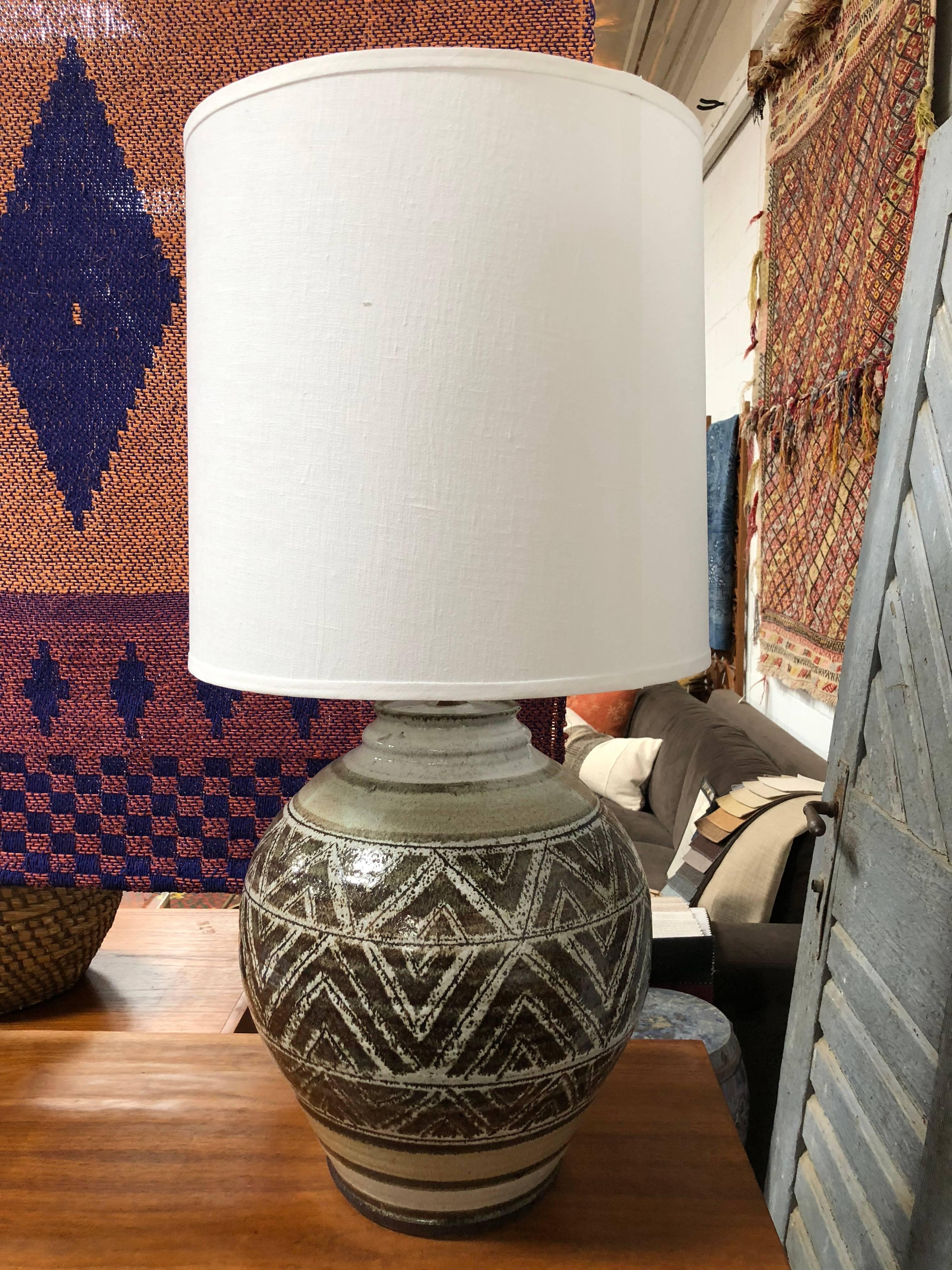 Vintage Hand Thrown Ceramic Lamp with New Shade In Excellent Condition In Los Angeles, CA