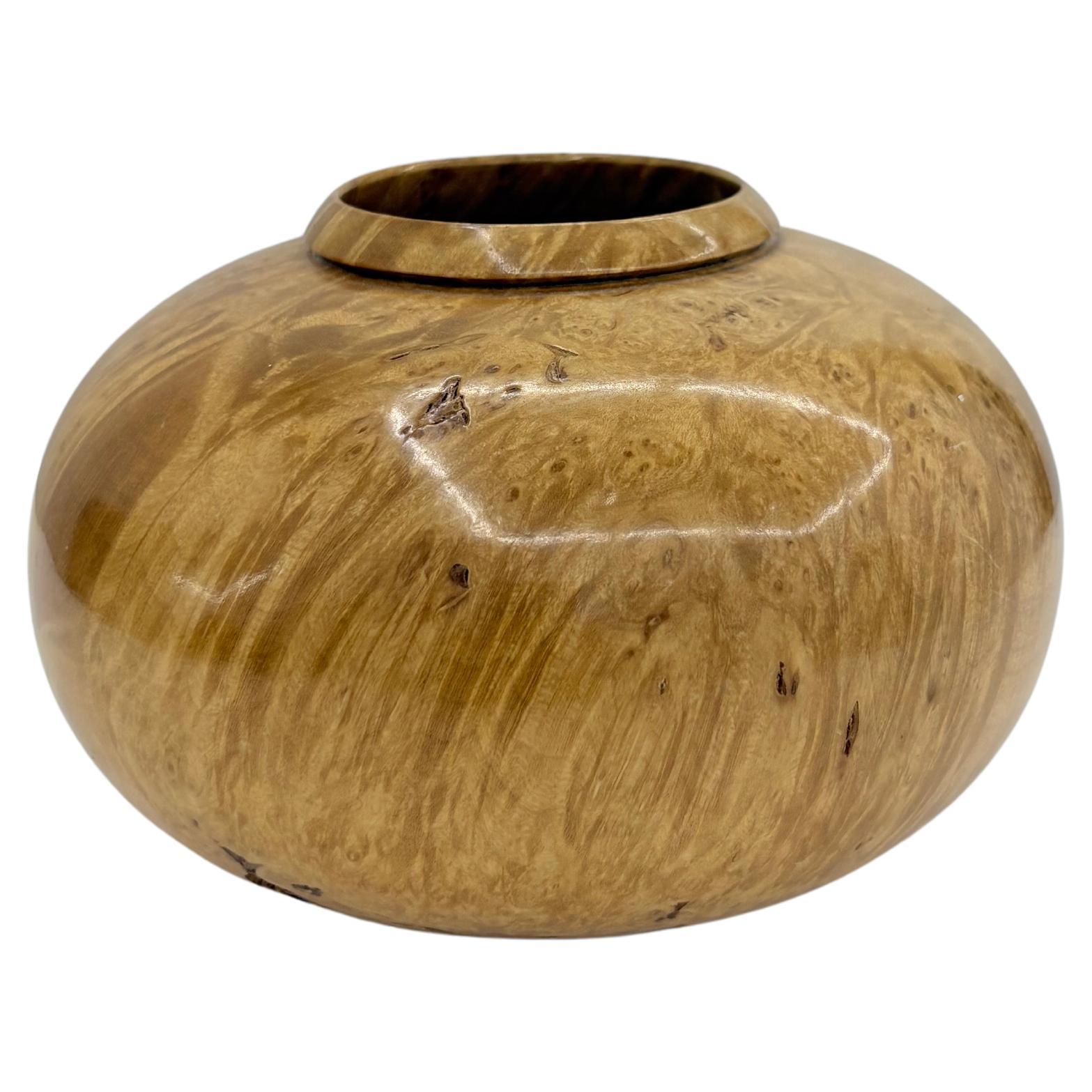 Vaso vintage in legno d'acero tornito a mano di D. A.
