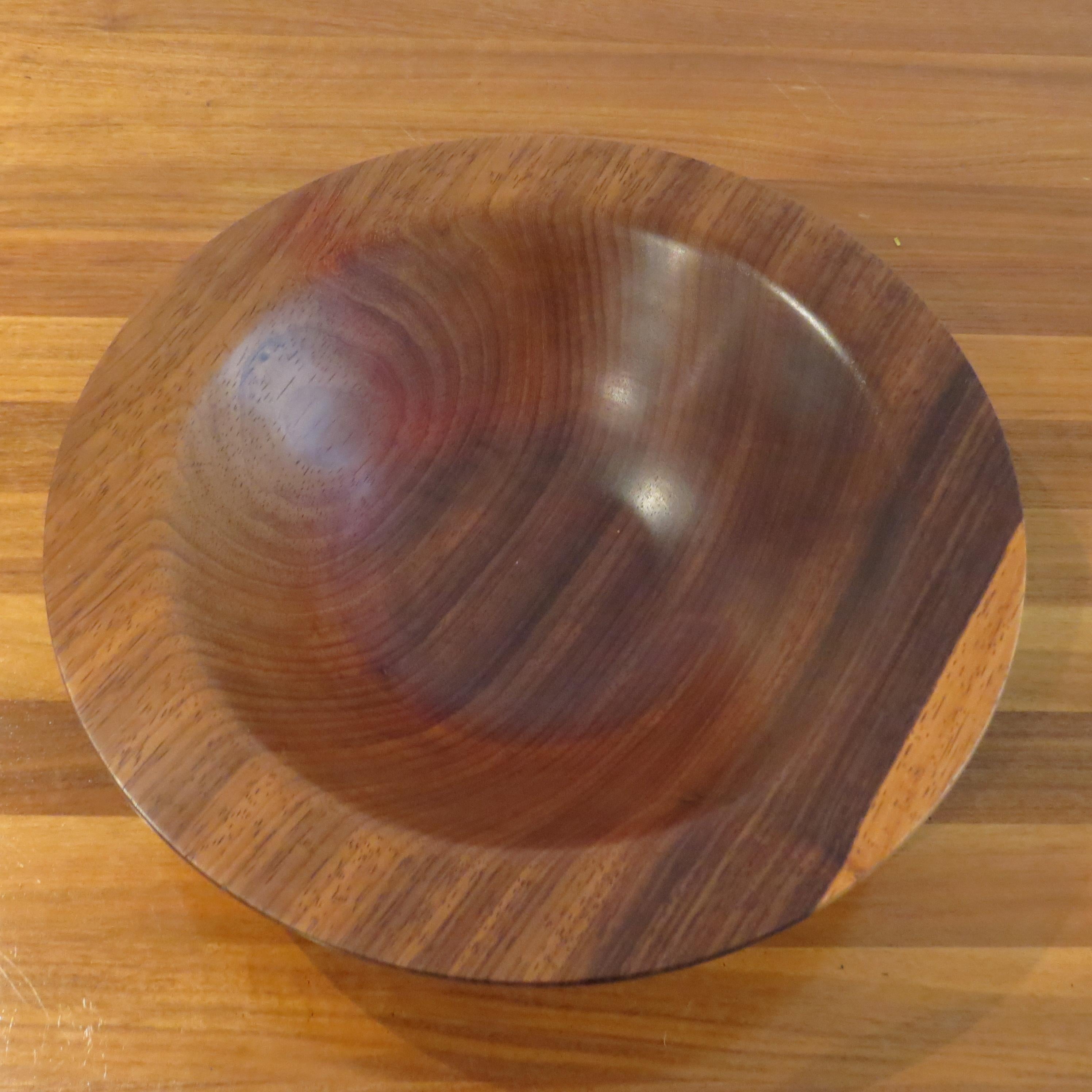 Cuenco vintage de madera de padauk torneada a mano Madera en venta