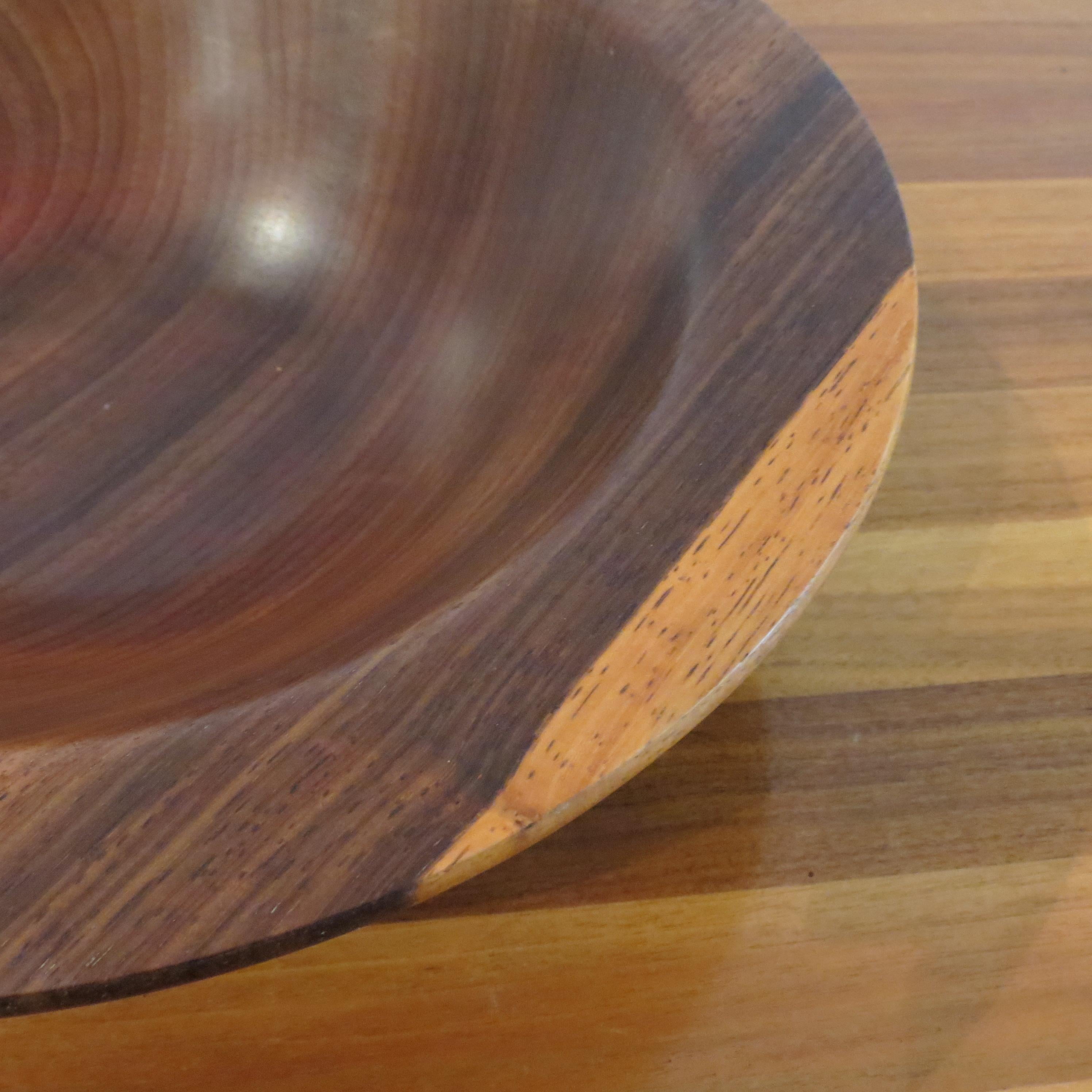 Cuenco vintage de madera de padauk torneada a mano en venta 1