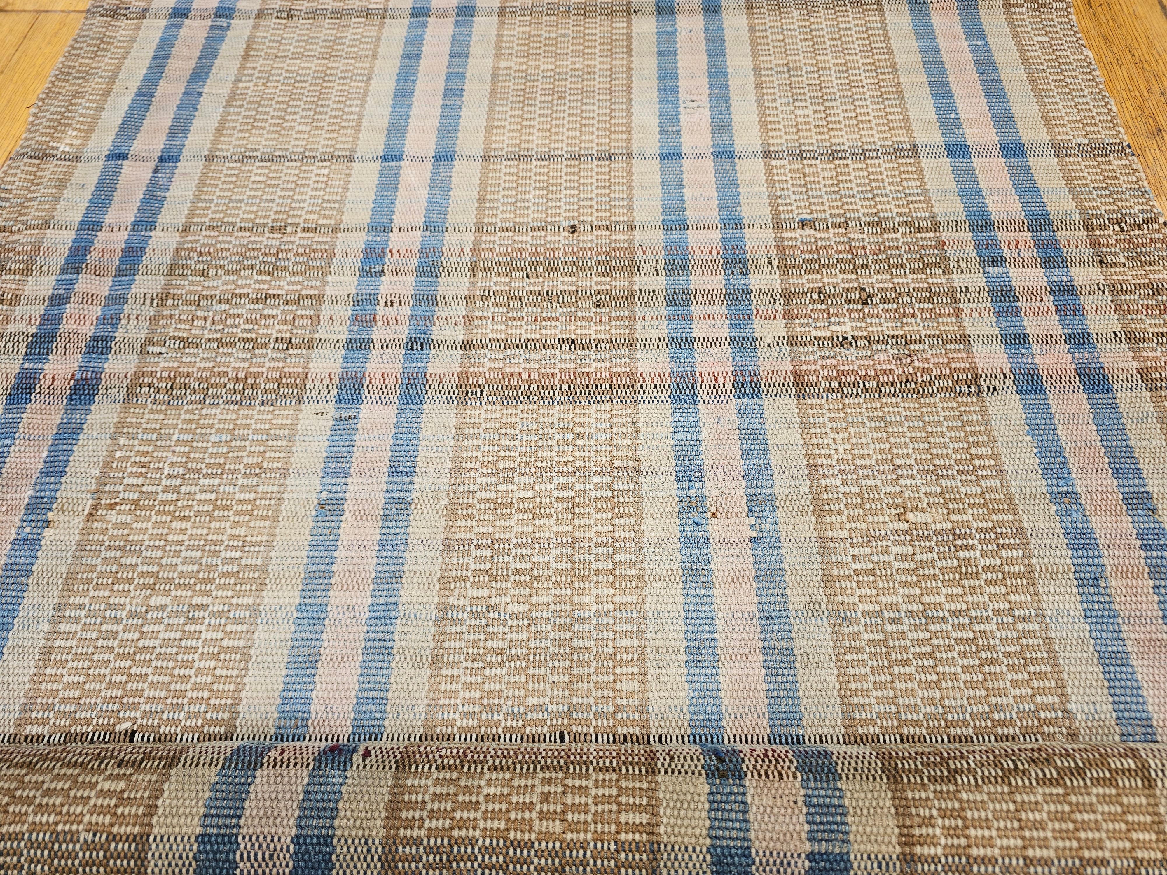 Vintage Hand-Woven American Amish Rag Runner in Pale Blue, Pink, Wheat, Caramel For Sale 5