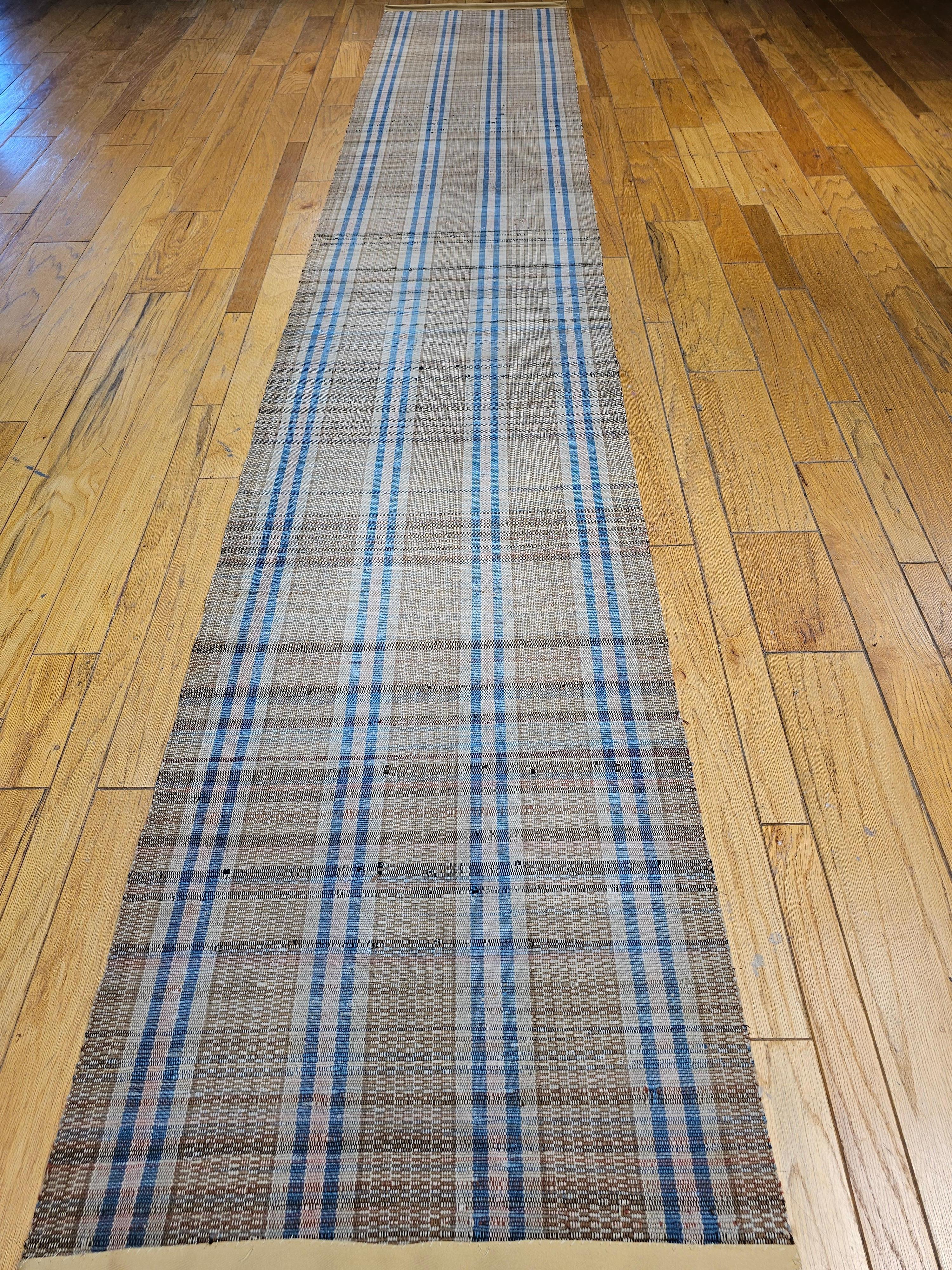 Vintage Hand-Woven American Amish Rag Runner in Pale Blue, Pink, Wheat, Caramel In Good Condition For Sale In Barrington, IL