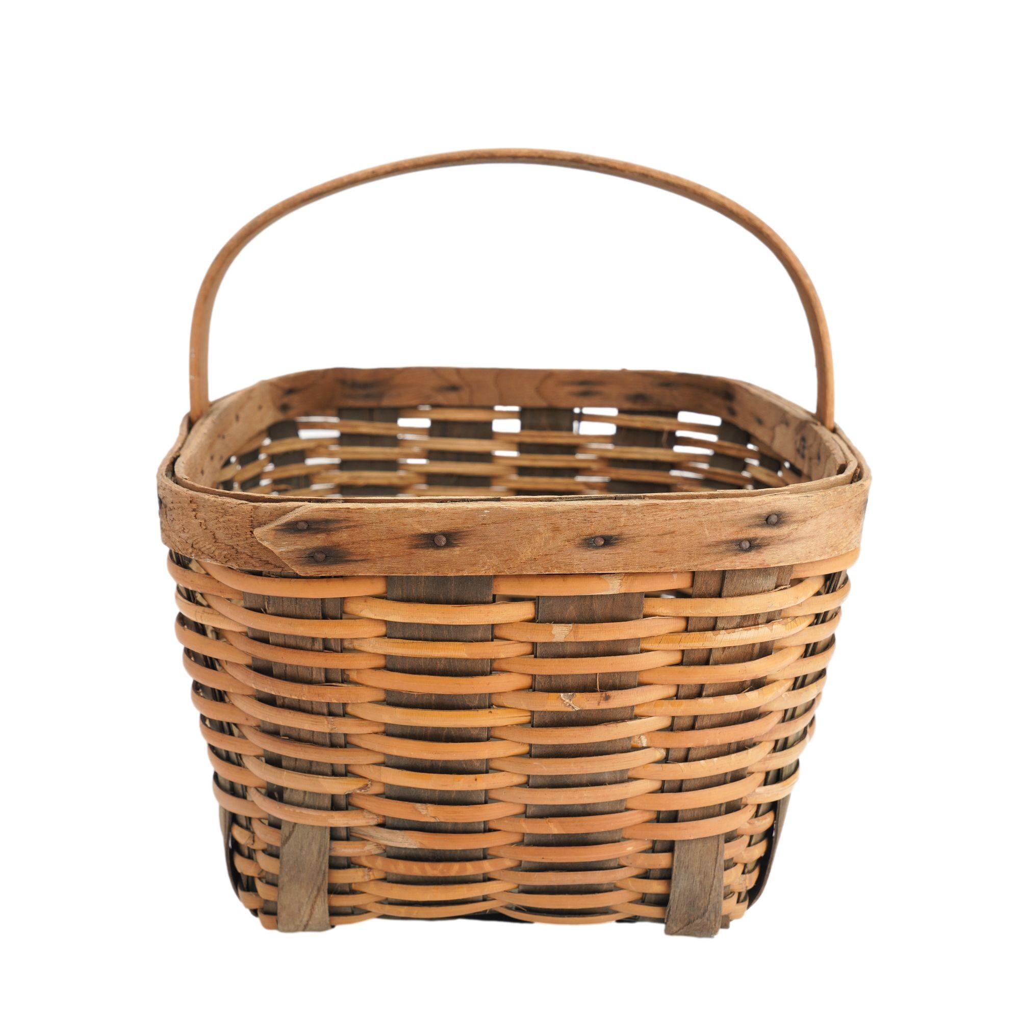 Vintage hand woven fixed handle basket, 1900's For Sale 1