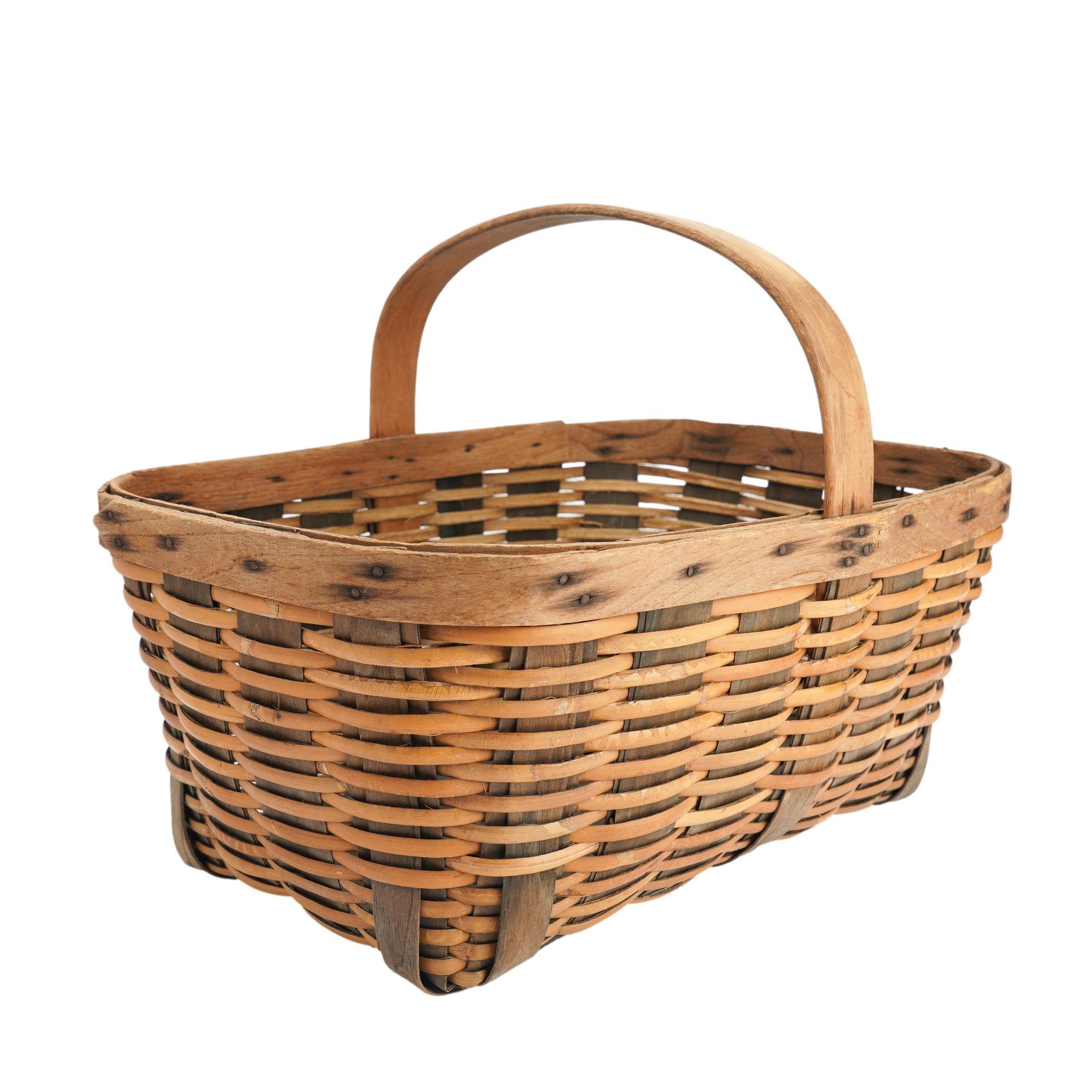 Vintage hand woven fixed handle basket, 1900's For Sale 2