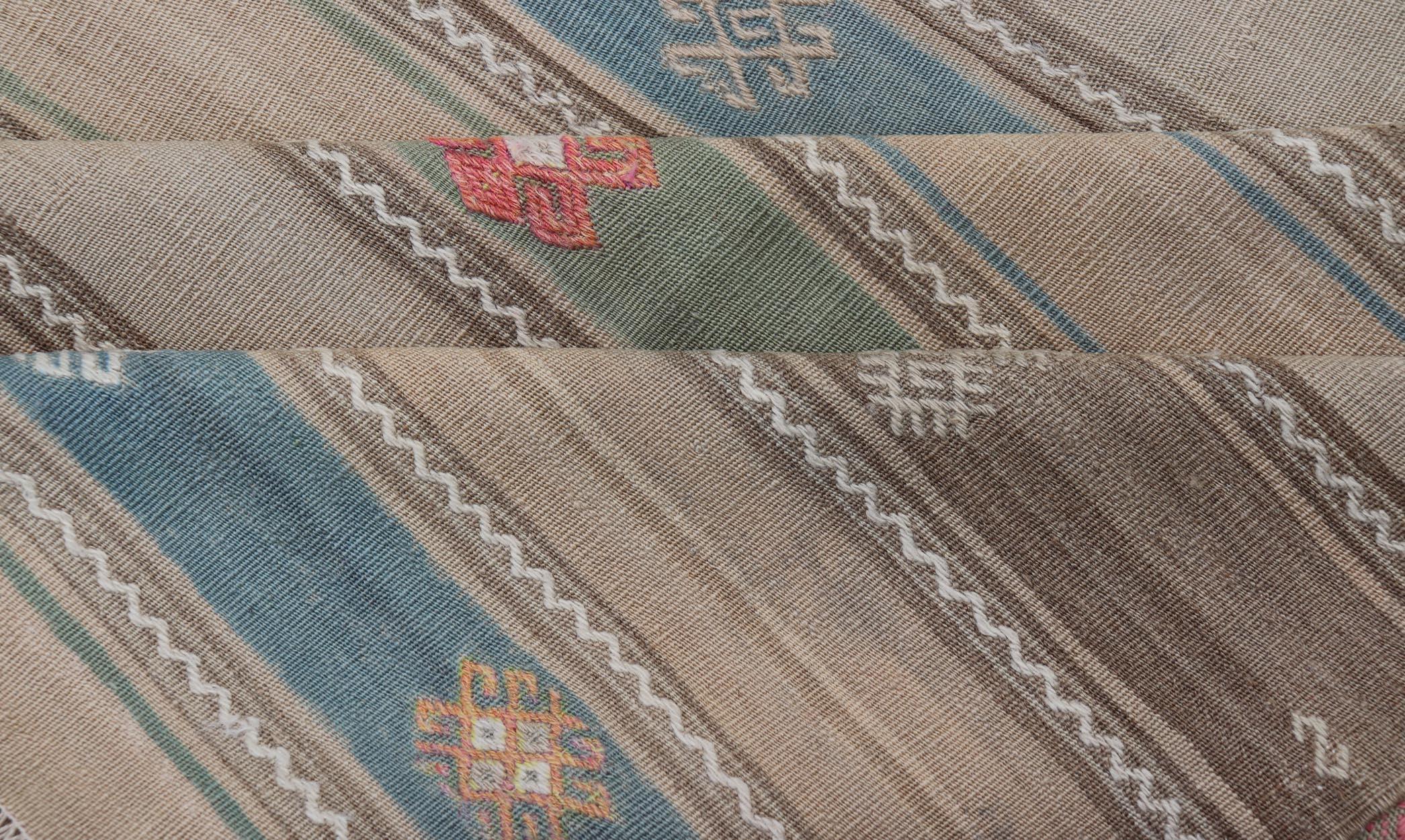 Kilim Vintage Tejido a Mano en Lana con Diseño Sub-Geométrico y Motivos en venta 6