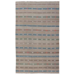 Kilim vintage in lana tessuto a mano a trama piatta con motivi e disegni sub-geometrici
