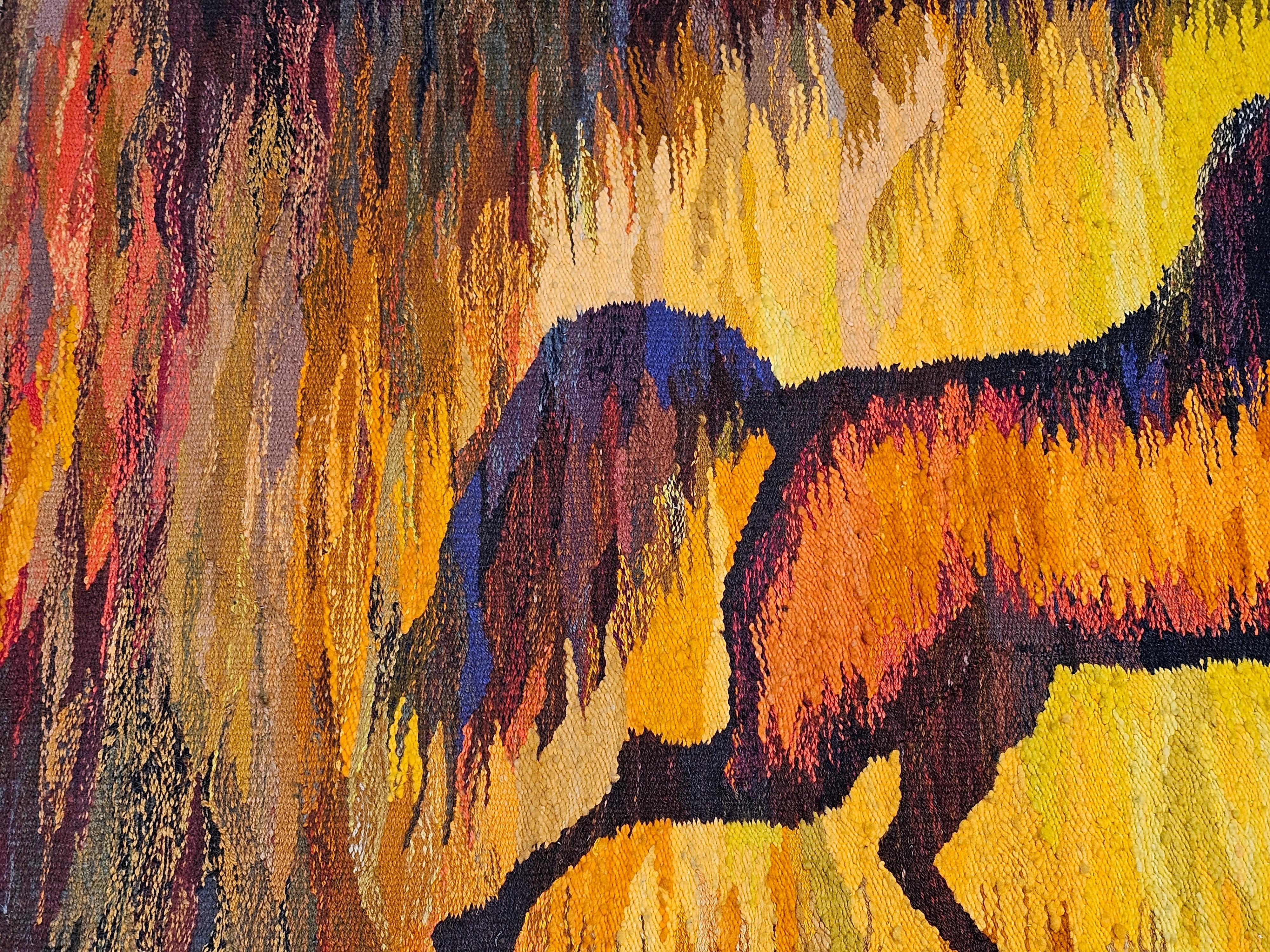 Tapisserie folklorique de chevaux tissée à la main en jaune, lavande, rouge, orange en vente 5