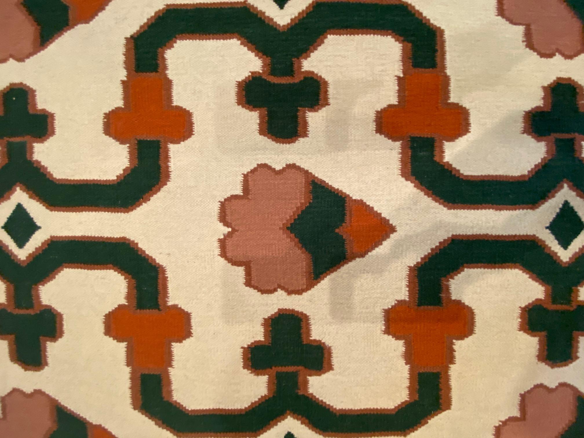 Vintage Hand-Woven Geometric Kilim Rug with Greek Key Border For Sale 1