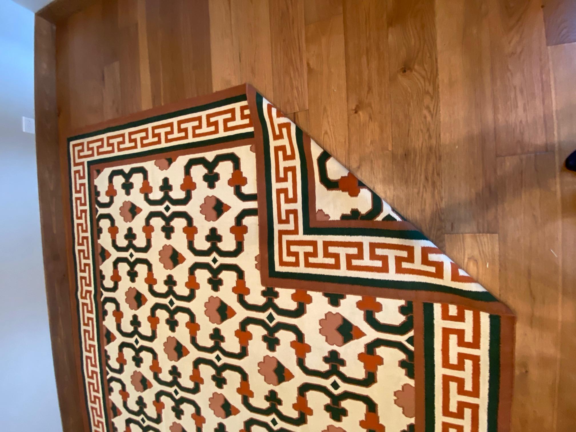 Vintage Hand-Woven Geometric Kilim Rug with Greek Key Border In Good Condition For Sale In Morristown, NJ