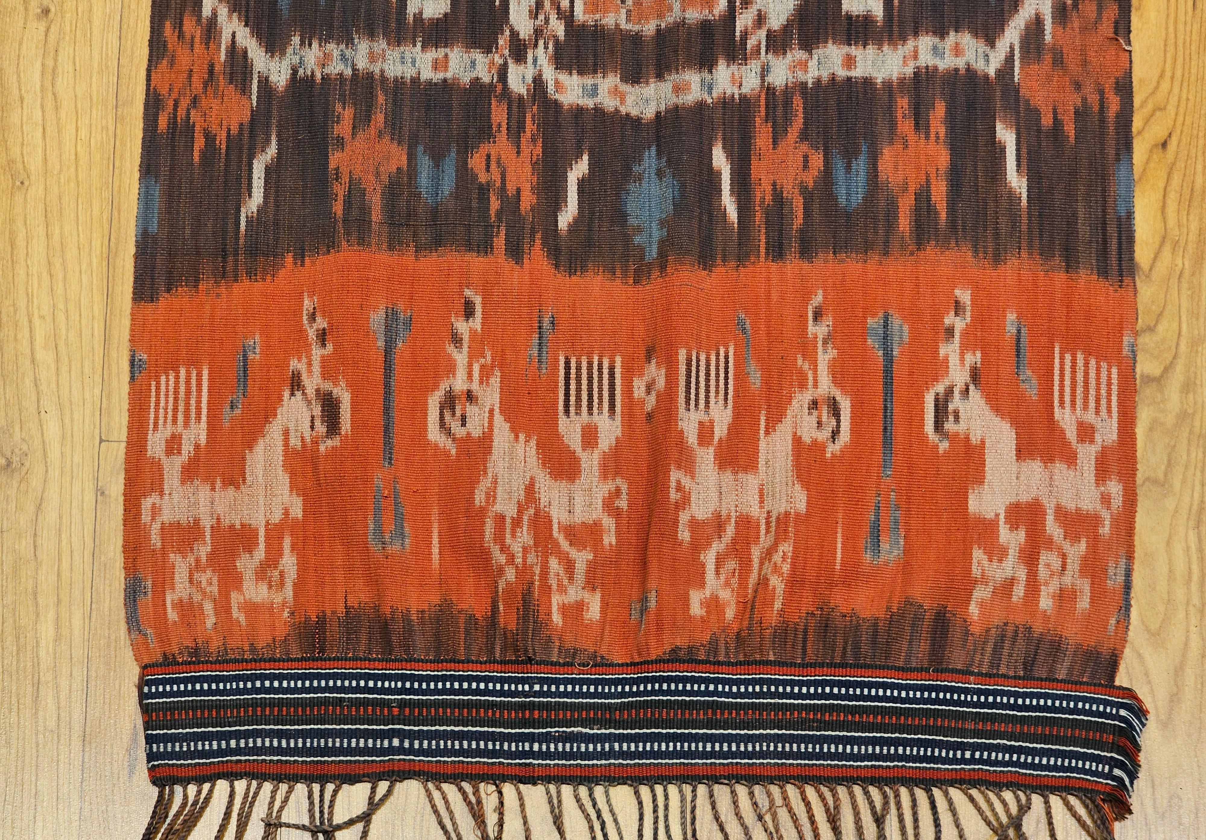 Panel Textil Ikat Vintage Tejido a Mano en Indonesia Indonesio en venta