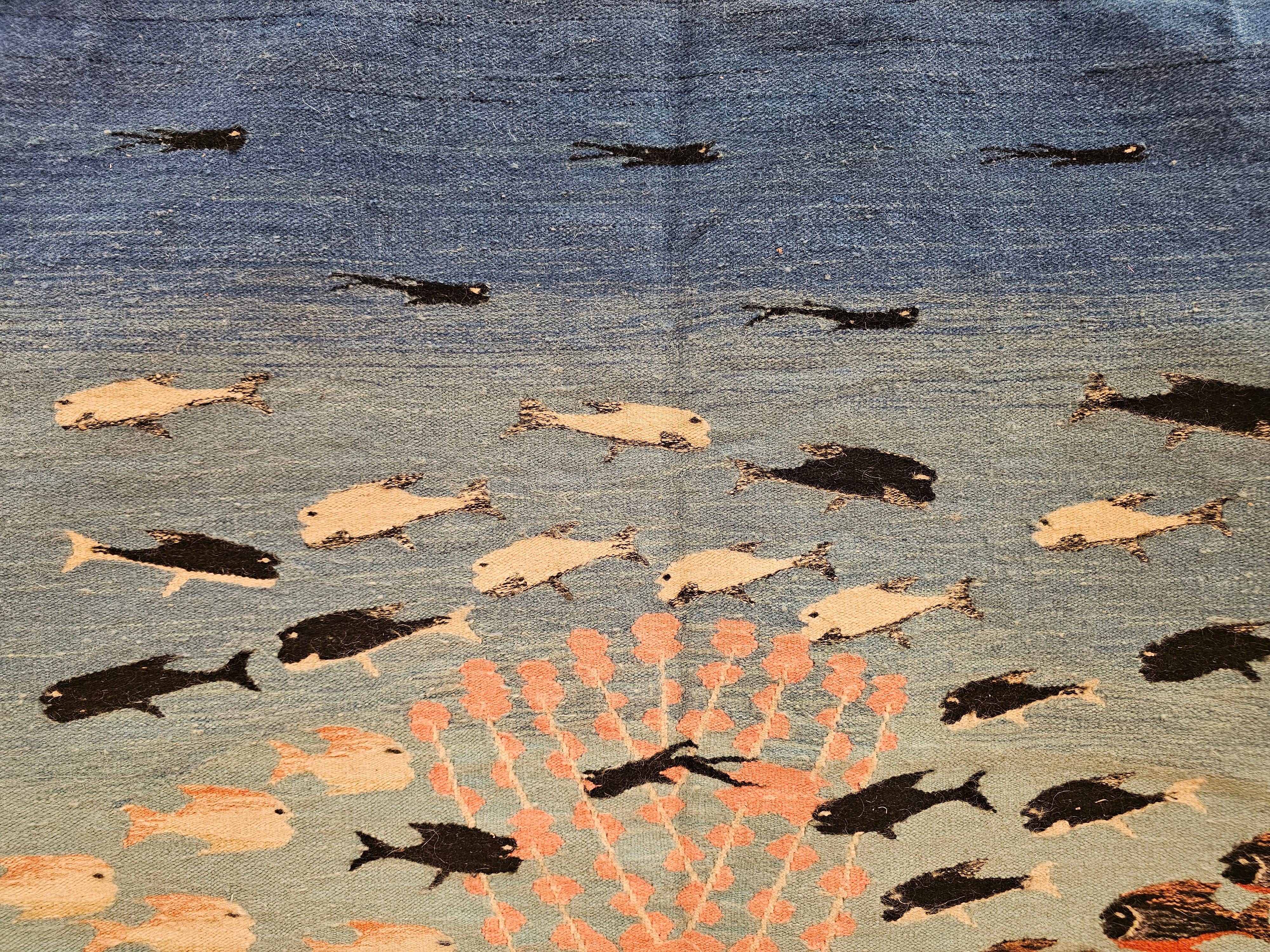 Vintage Hand-Woven Mid-Century Modern Kilim Rug – Ocean Scene Motif For Sale 4