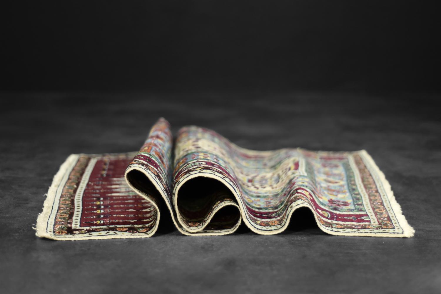 Vintage Hand-Woven Middle Eastern Oriental Baluch Prayer Rug, 1960s For Sale 11