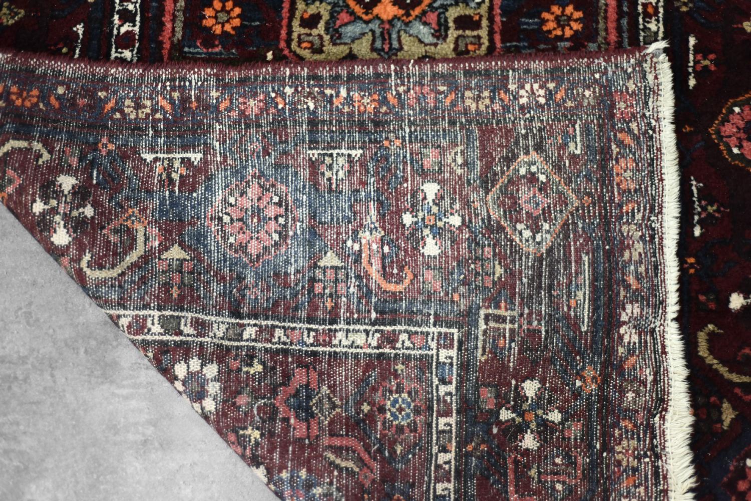 Tapis vintage tissé à la main du Moyen-Orient oriental de Hamadan, années 1960 en vente 4