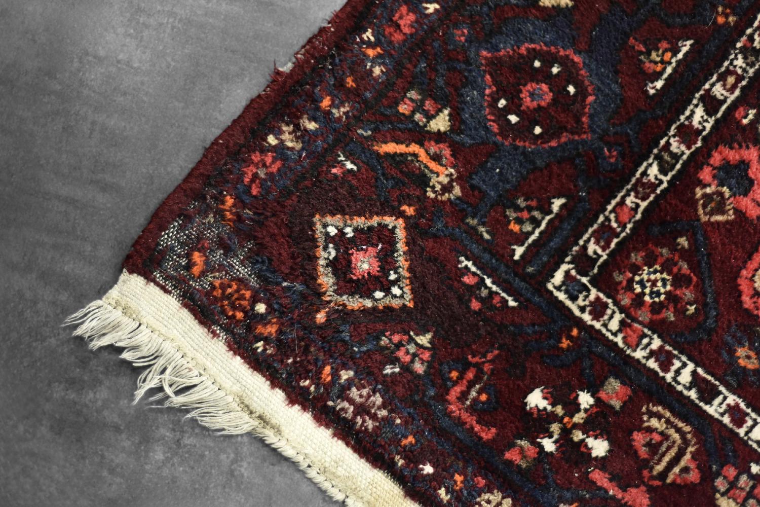 Milieu du XXe siècle Tapis vintage tissé à la main du Moyen-Orient oriental de Hamadan, années 1960 en vente