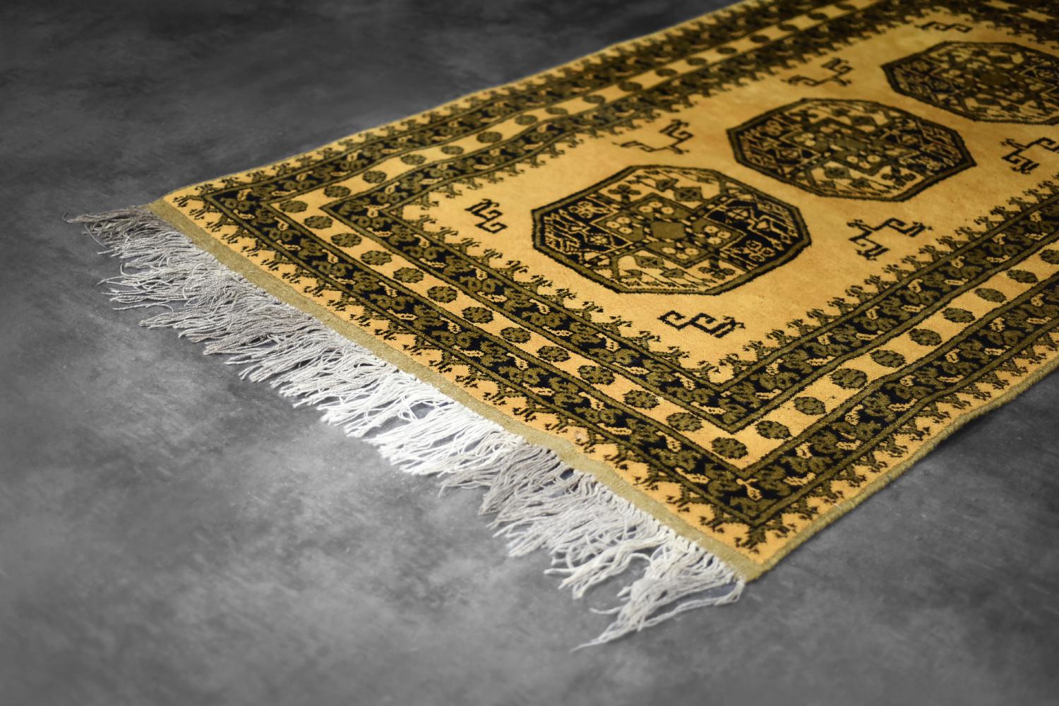Vintage Hand-Woven Oriental Afghan Gold Ersari Rug, 1930s en vente 7
