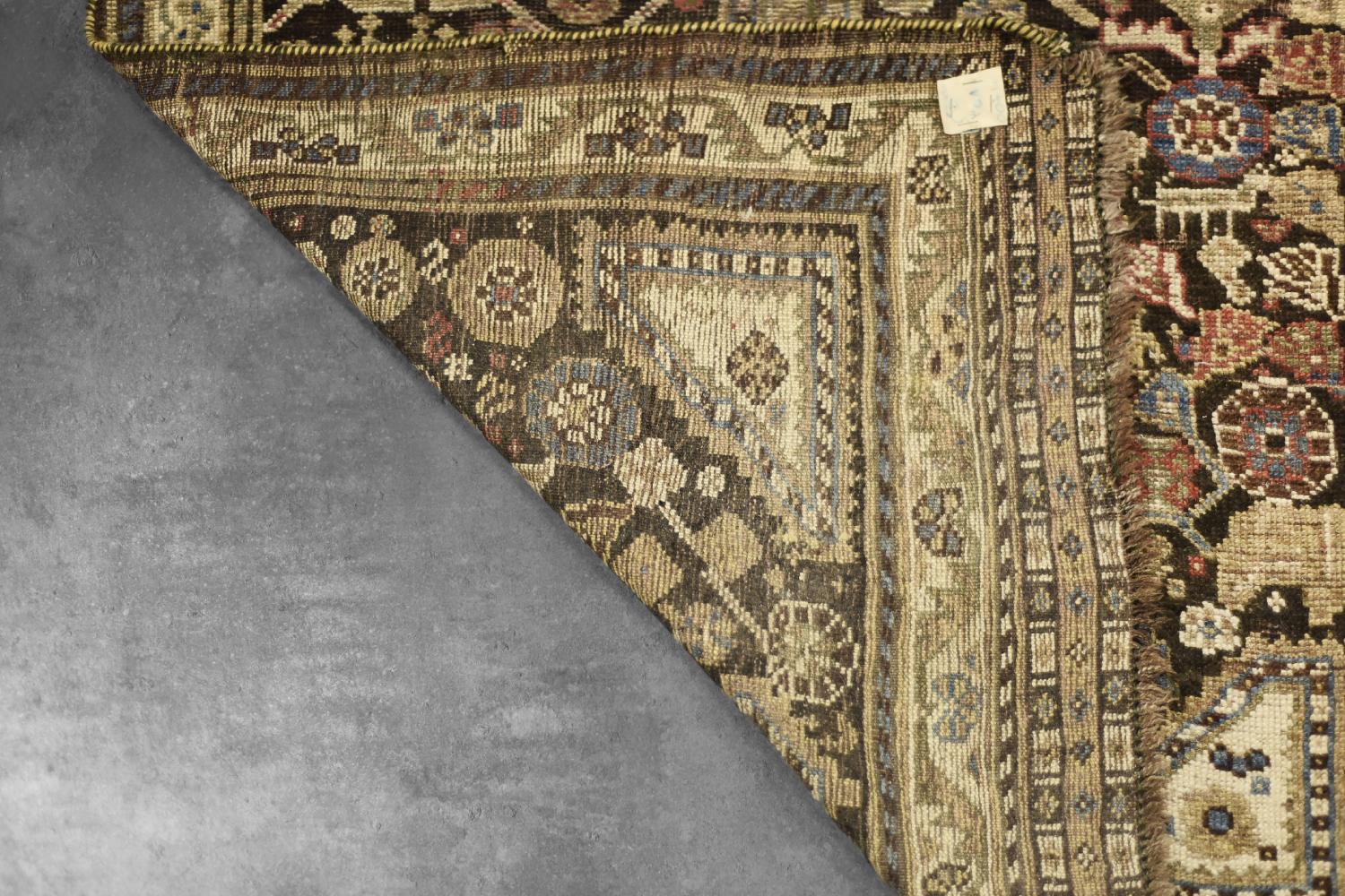 Vintage Hand-Woven Oriental Long Nomadic Qashqai Rug, 1920s in vendita 5