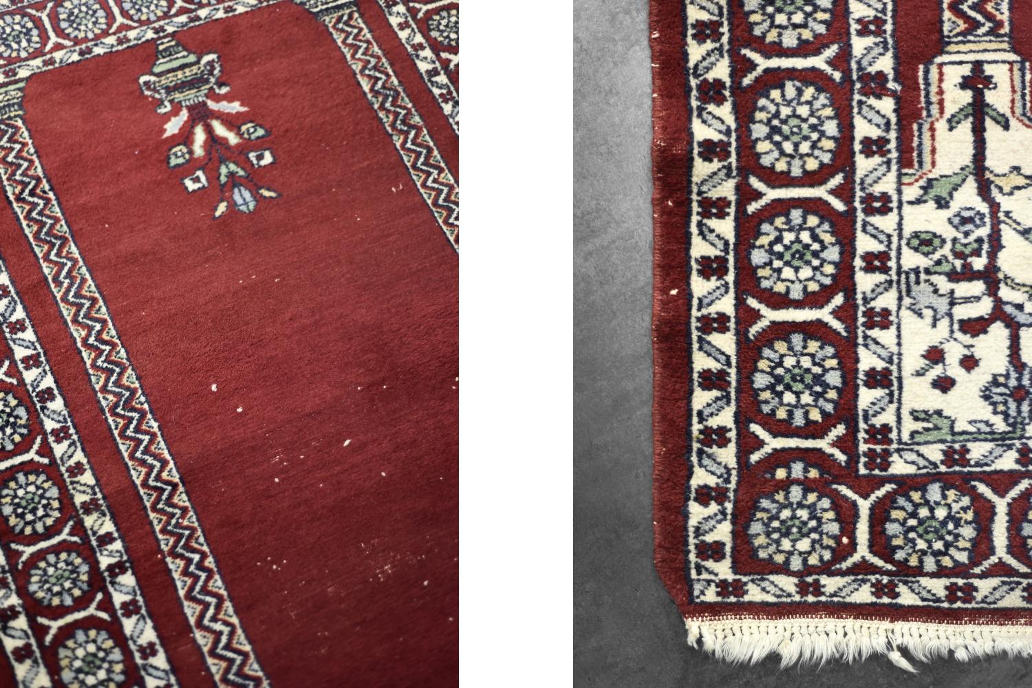 Vintage Hand-Woven Oriental Pakistani Mihrab Prayer Rug, 1960s In Good Condition For Sale In Warszawa, Mazowieckie