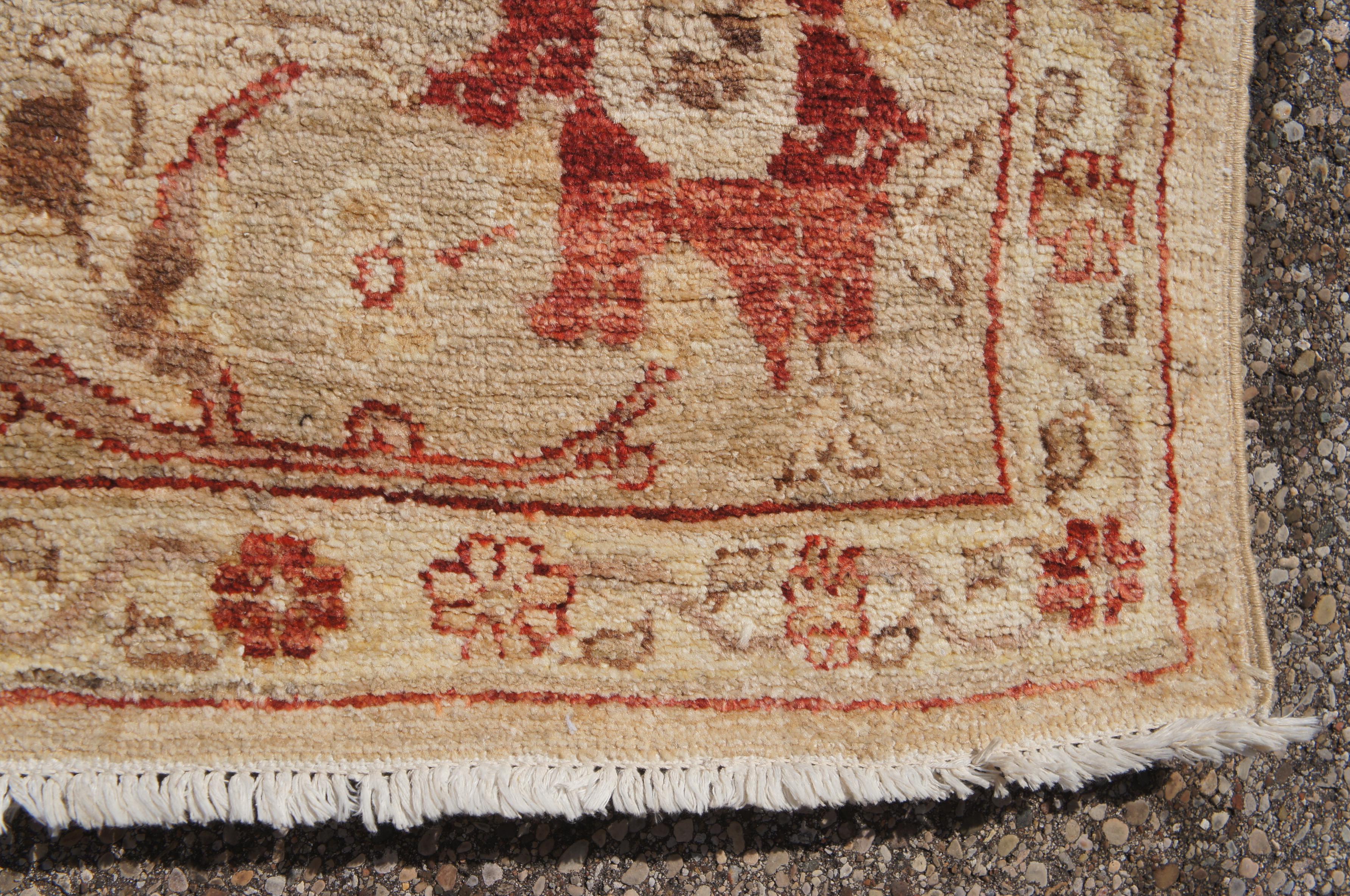 Hand Woven Pakistani Peshawar Red & Beige Floral Carpet Wool Area Rug 8' x 10' For Sale 6
