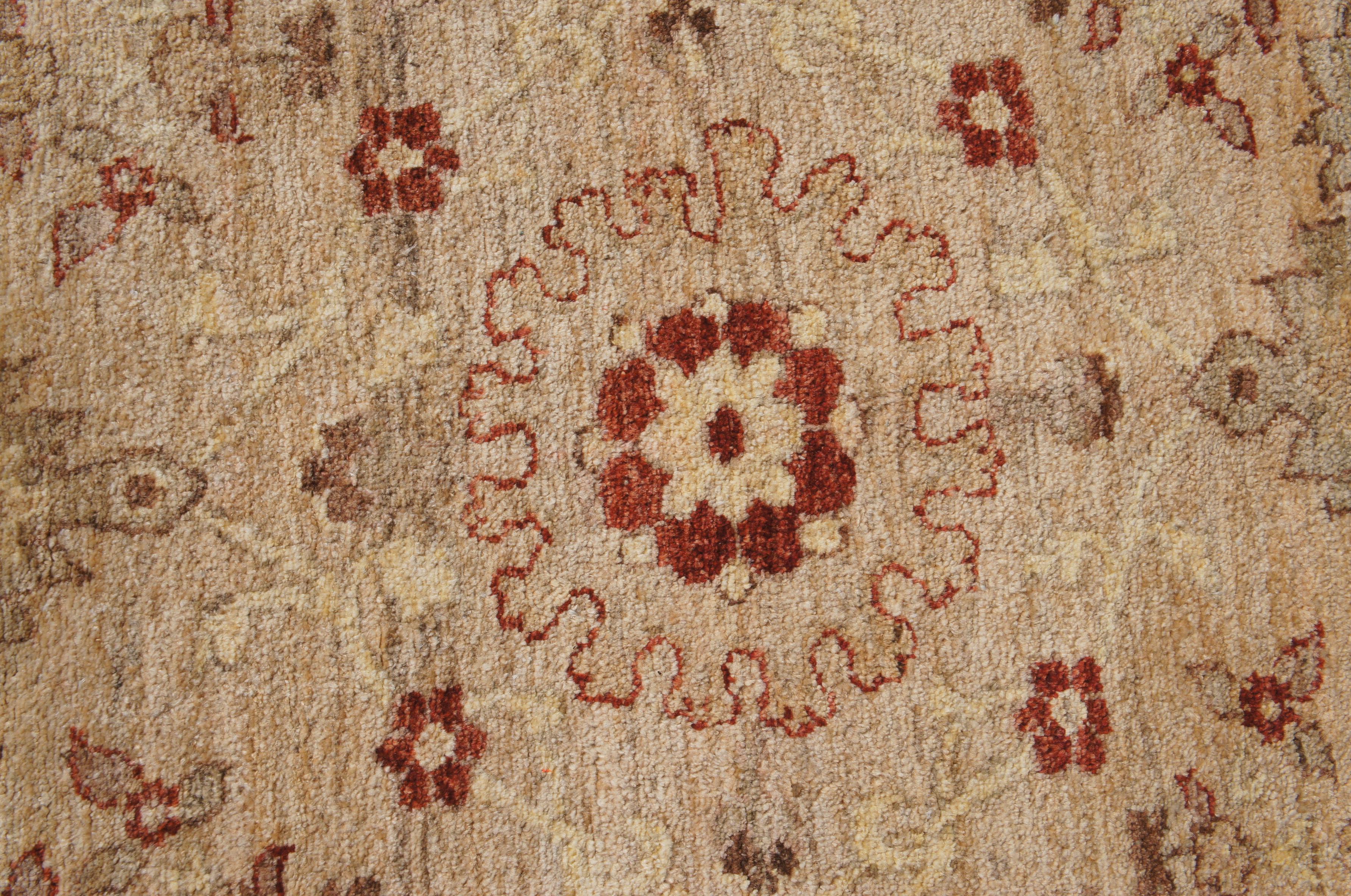 Hand Woven Pakistani Peshawar Red & Beige Floral Carpet Wool Area Rug 8' x 10' For Sale 2