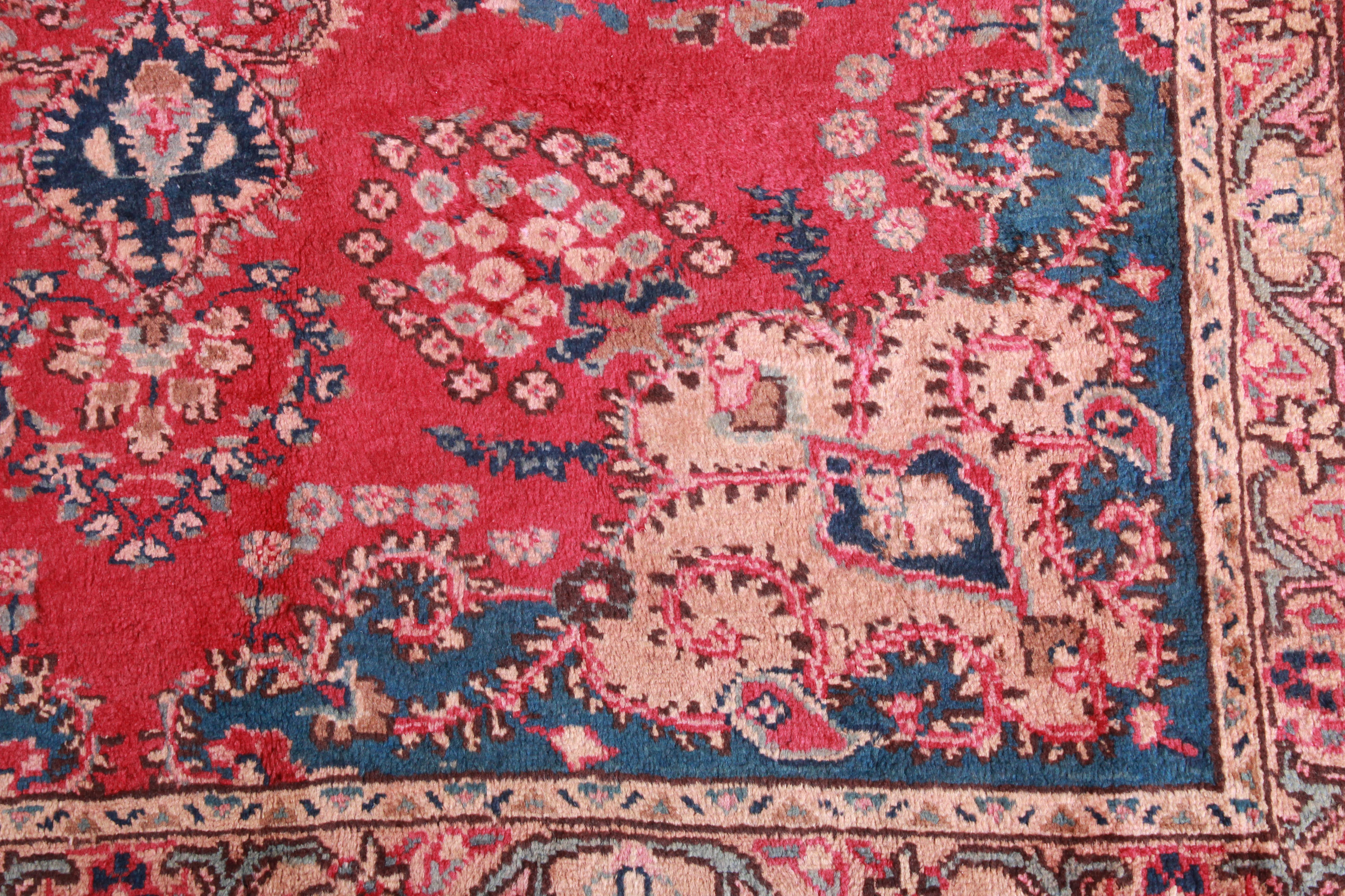 Vintage Handwoven Persian Rug In Good Condition In South Bend, IN