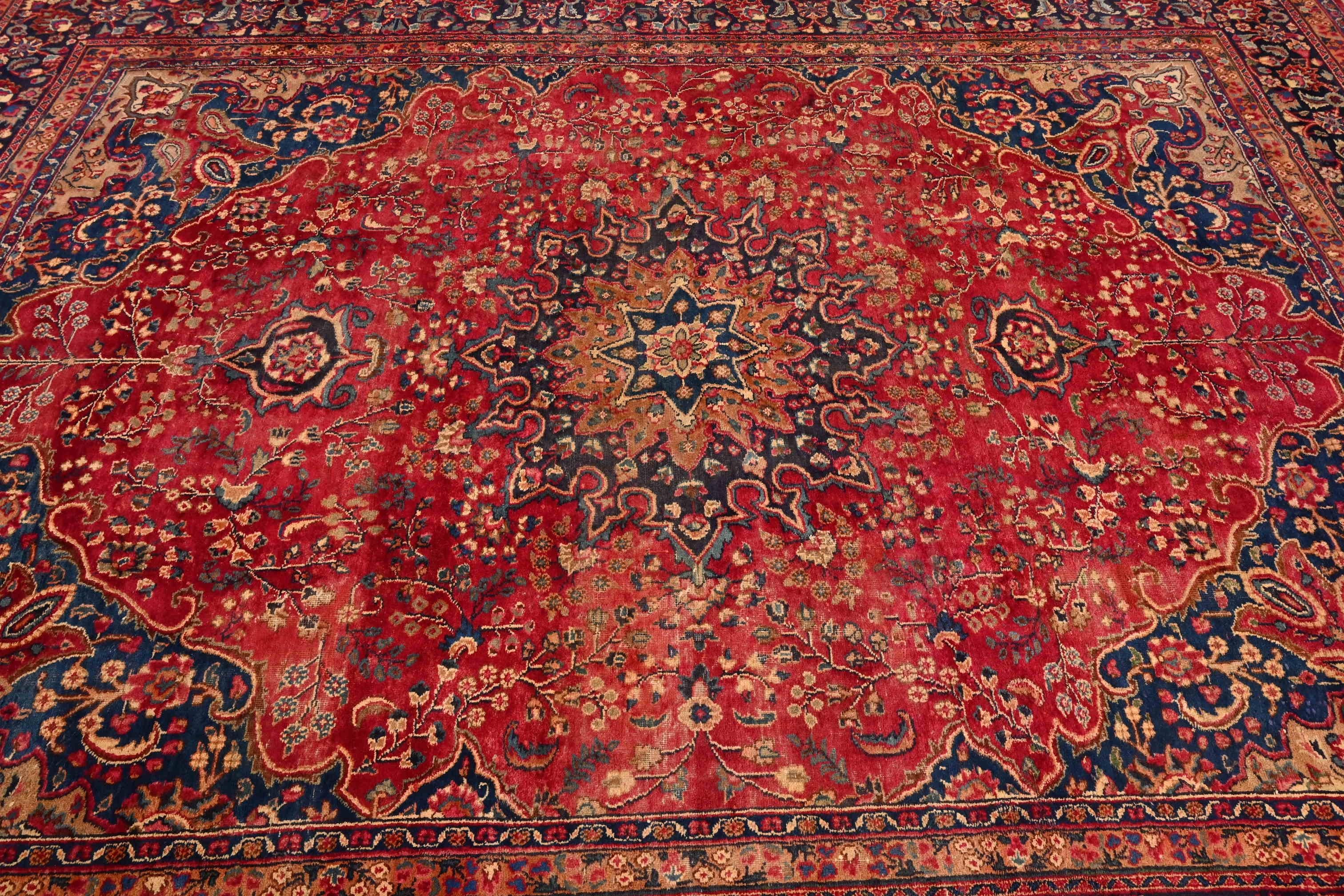 Tappeto persiano Tabriz Vintage tessuto a mano in lana per la stanza In condizioni buone in vendita a South Bend, IN