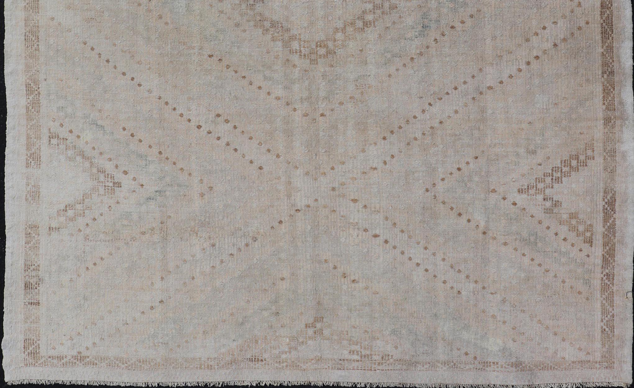 Handgewebter türkischer bestickter Flachgewebe-Teppich mit geometrischem Design, handgewebt (Wolle)