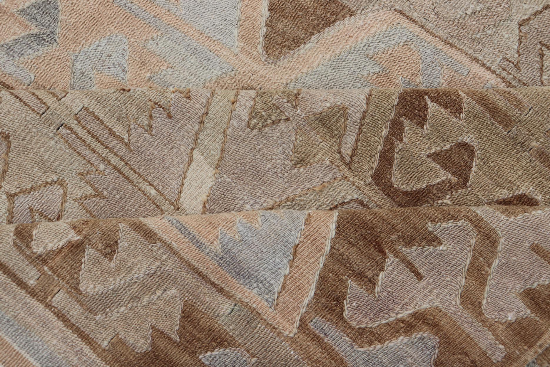Handgewebter türkischer Kelim-Galerie-Teppich aus Wolle mit subgeometrischem Design im Angebot 6