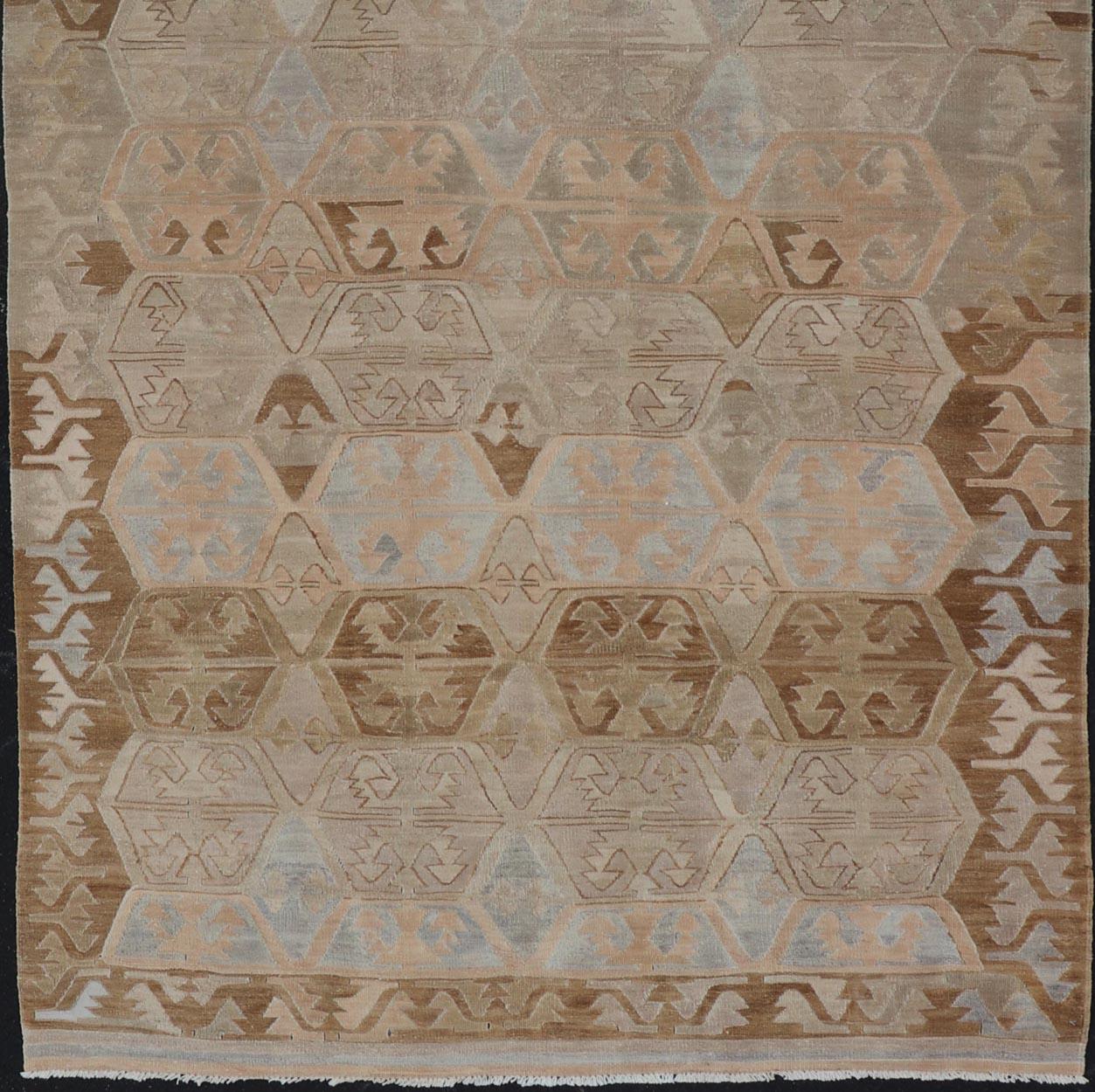 Vintage Hand-Woven Turkish Kilim Gallery Rug in Wool with Sub-Geometric Design In Good Condition For Sale In Atlanta, GA