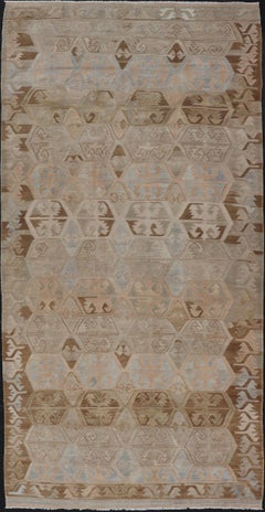 Handgewebter türkischer Kelim-Galerie-Teppich aus Wolle mit subgeometrischem Design