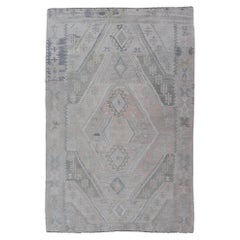 Kilim turco vintage tessuto a mano in lana con disegno geometrico a medaglione