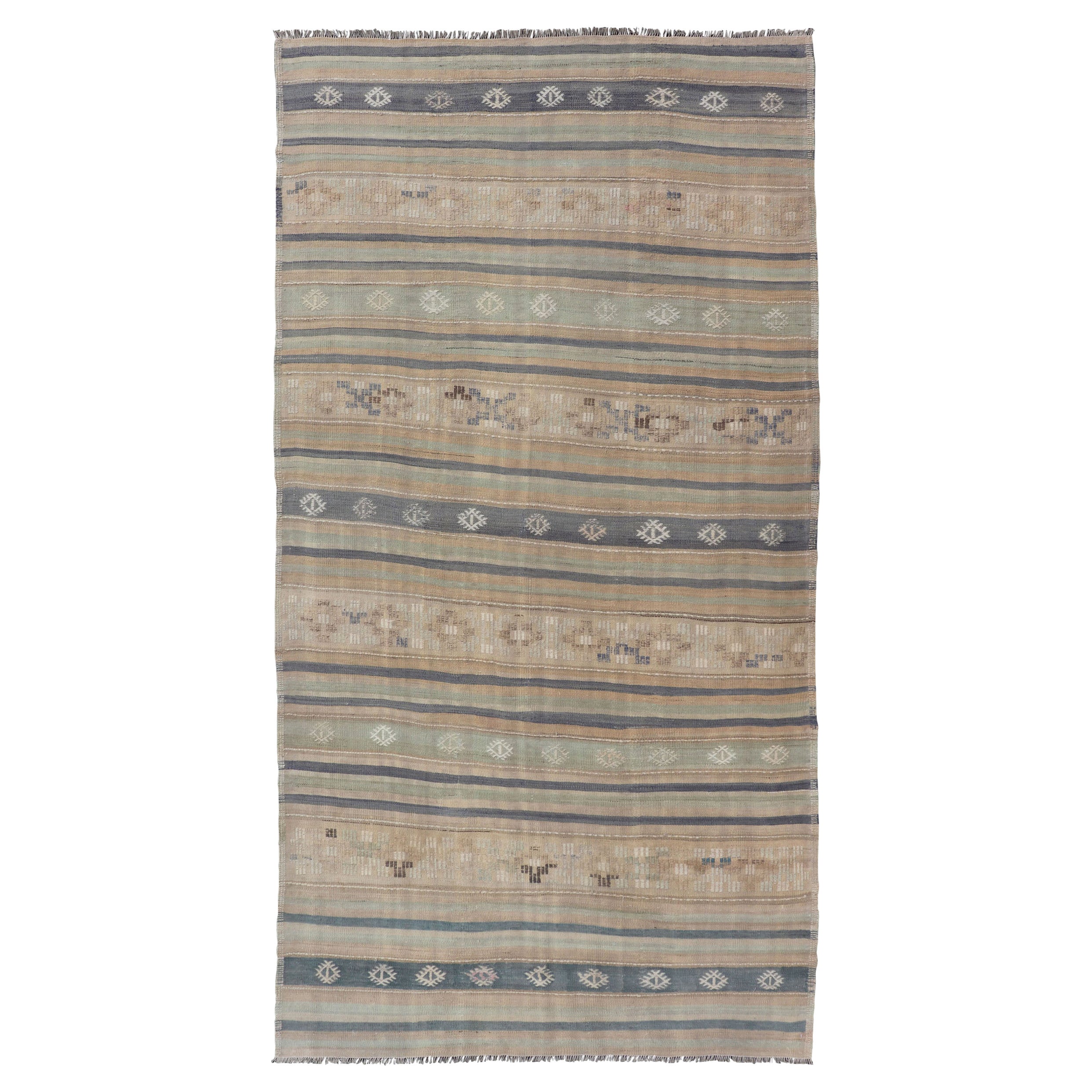 Kilim turco vintage tessuto a mano con strisce in tonalità grigio chiaro e neutre