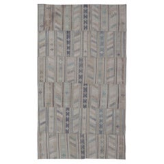 Rug & Kilim vintage a pannelli turchi tessuti a mano con colori tenui