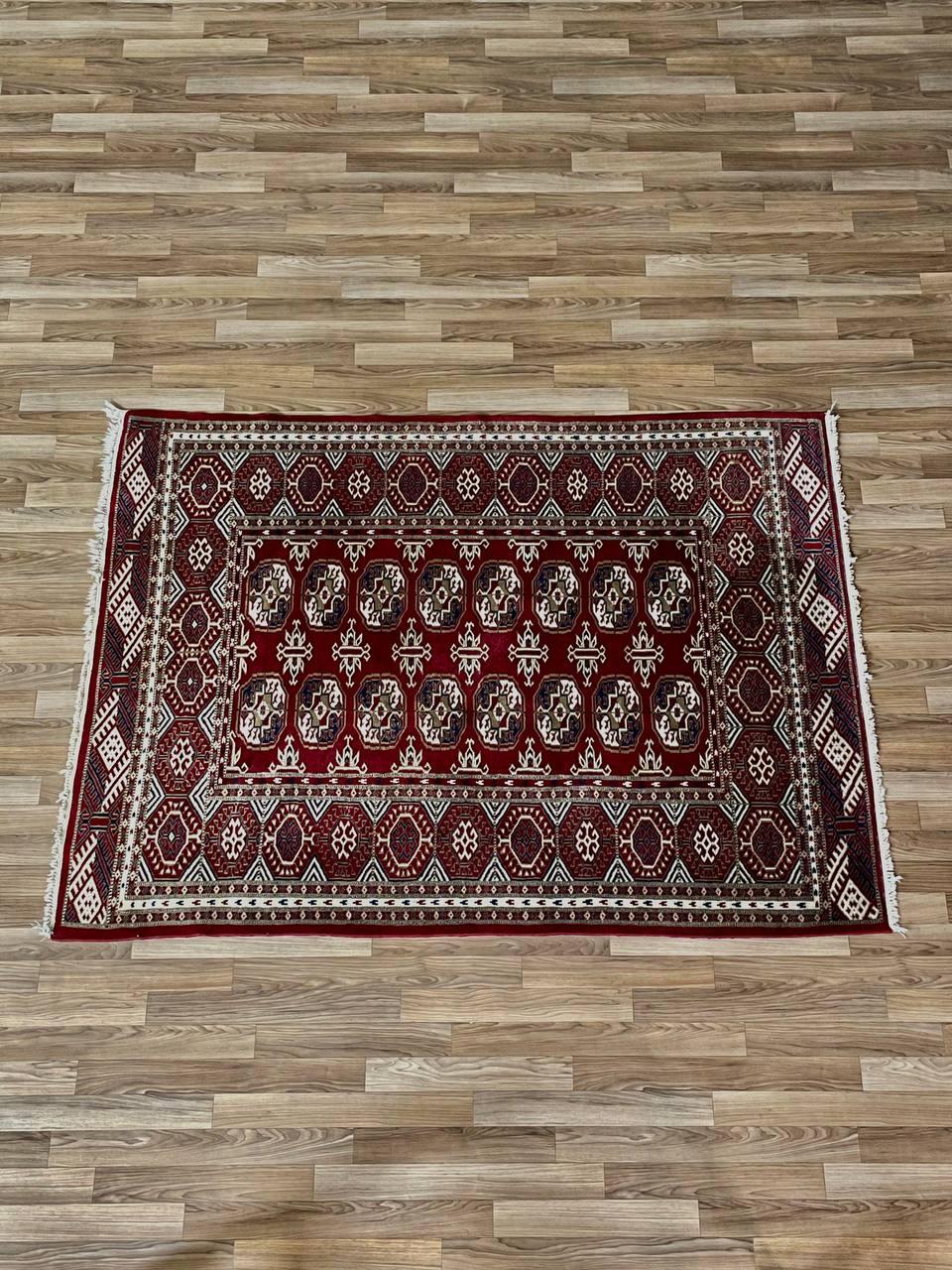 Condizioni: Condizioni originali d'epoca  

Materiali: Lana tessuta a mano
Stile: Persiano

Dimensioni: 
0,25 